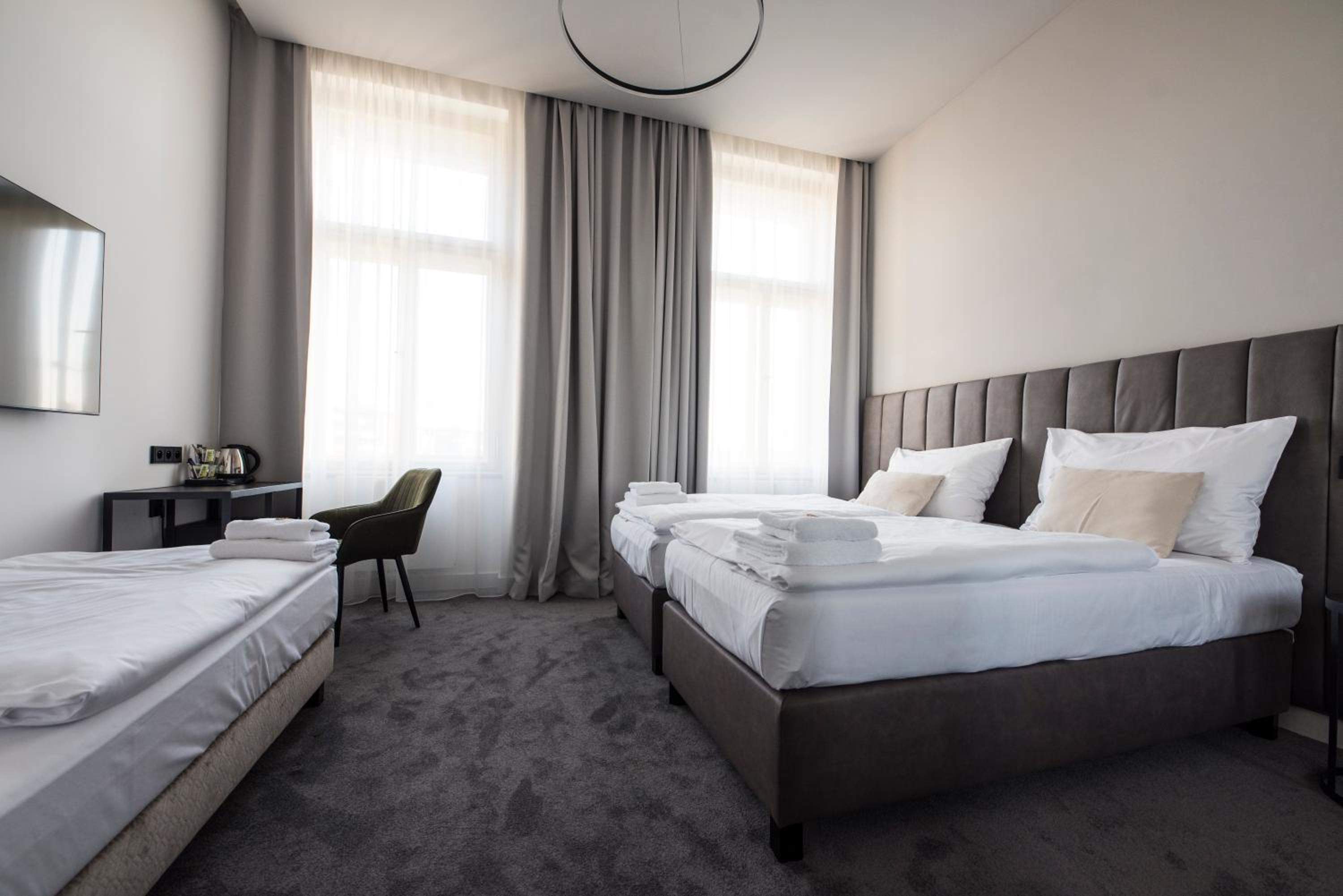 Standard Triple Room - Photo 1