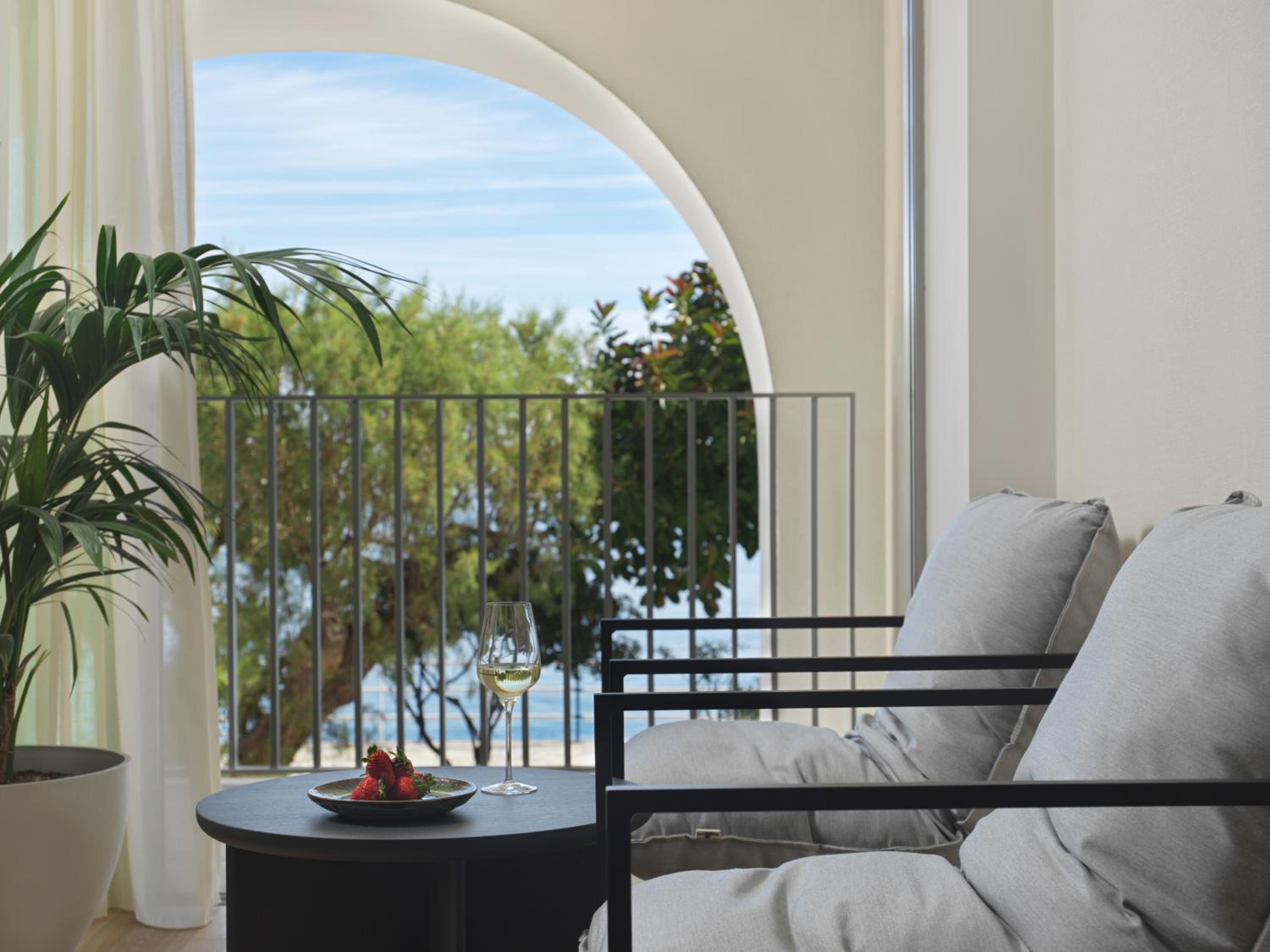 Junior Suite with Sea View photo 3