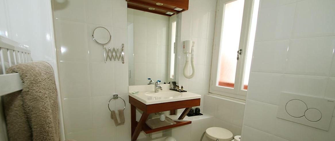 Double Room with Shower photo 2