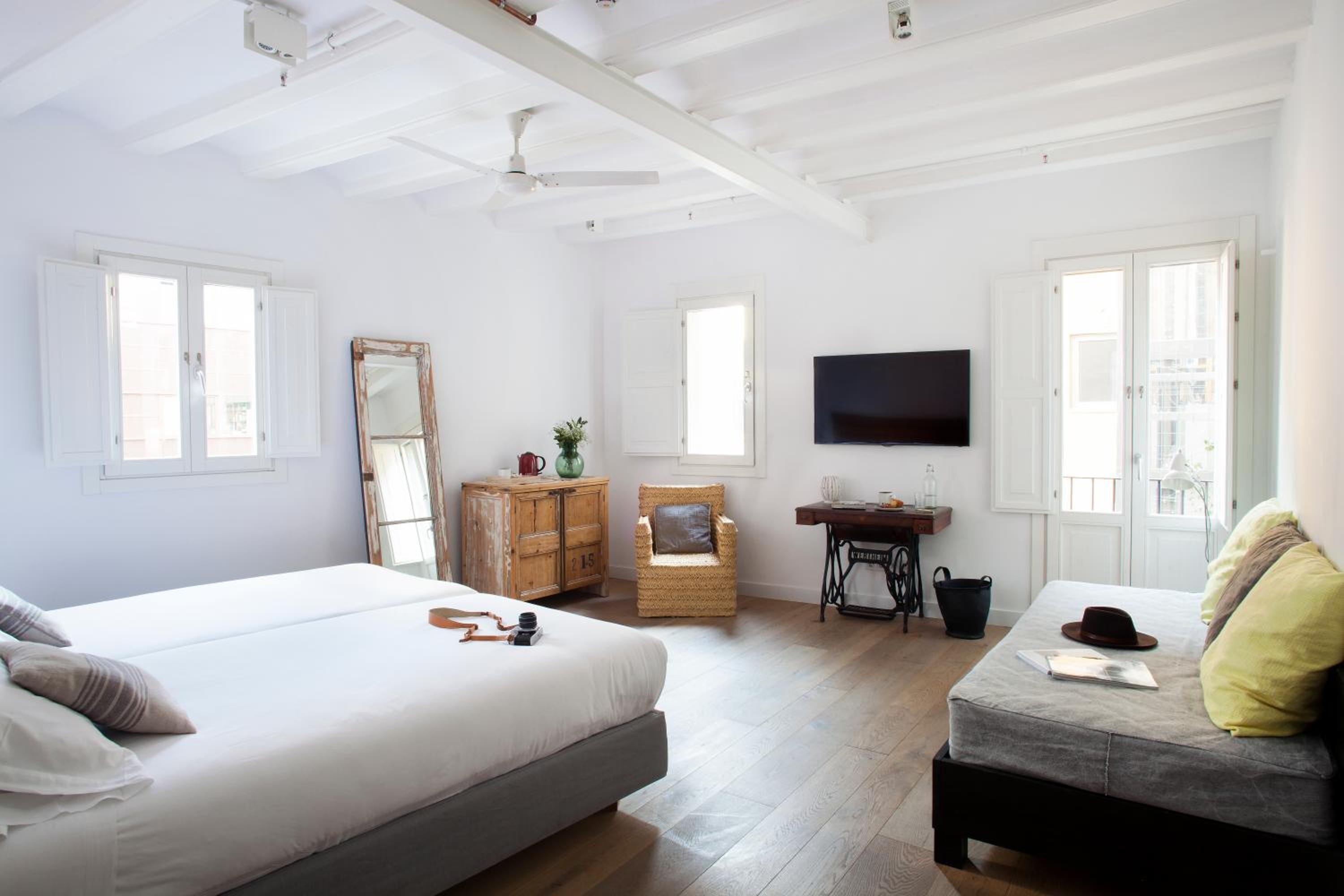 Deluxe Double or Twin Room photo 2