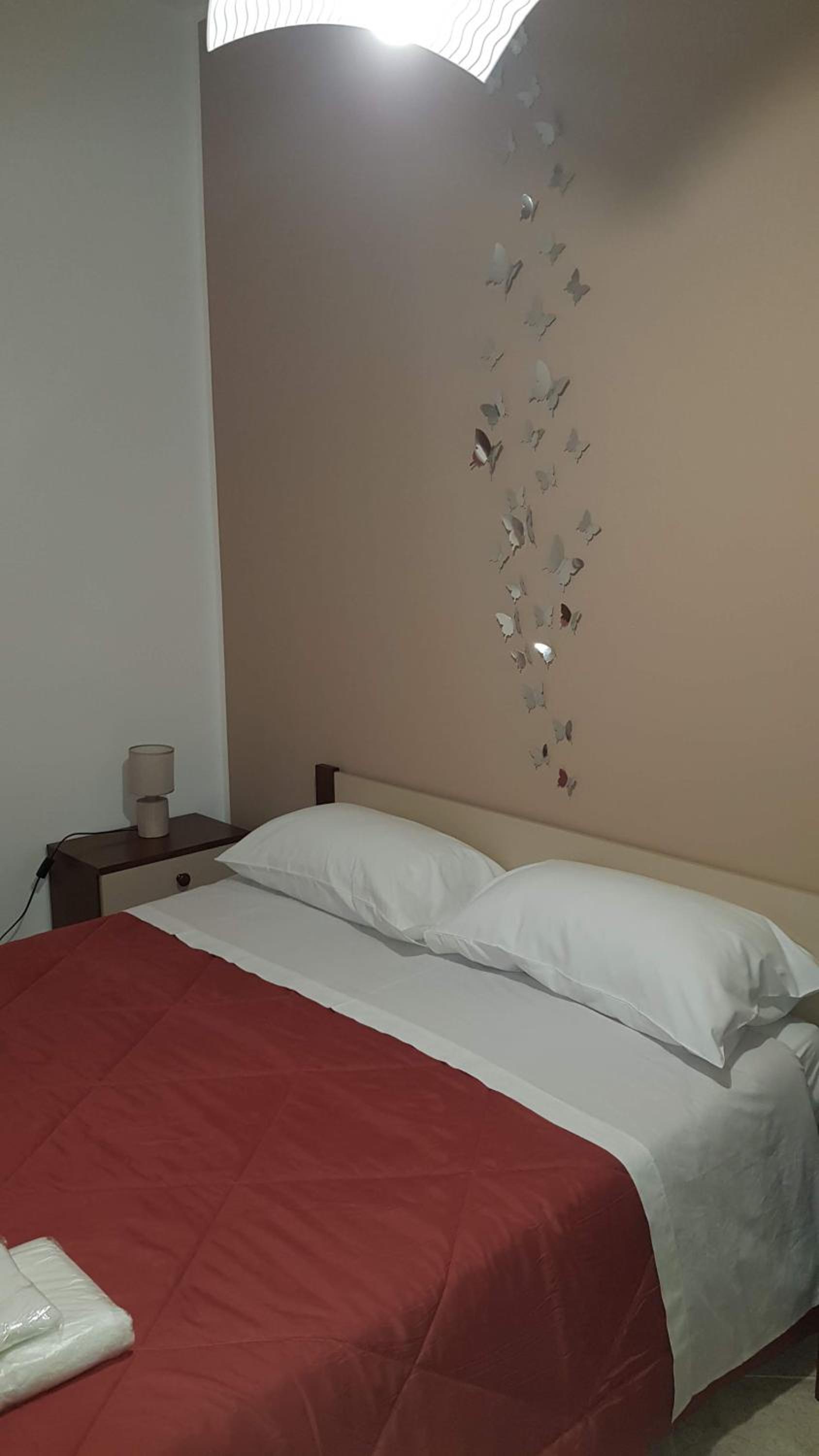 Standard Double Room - Photo 3