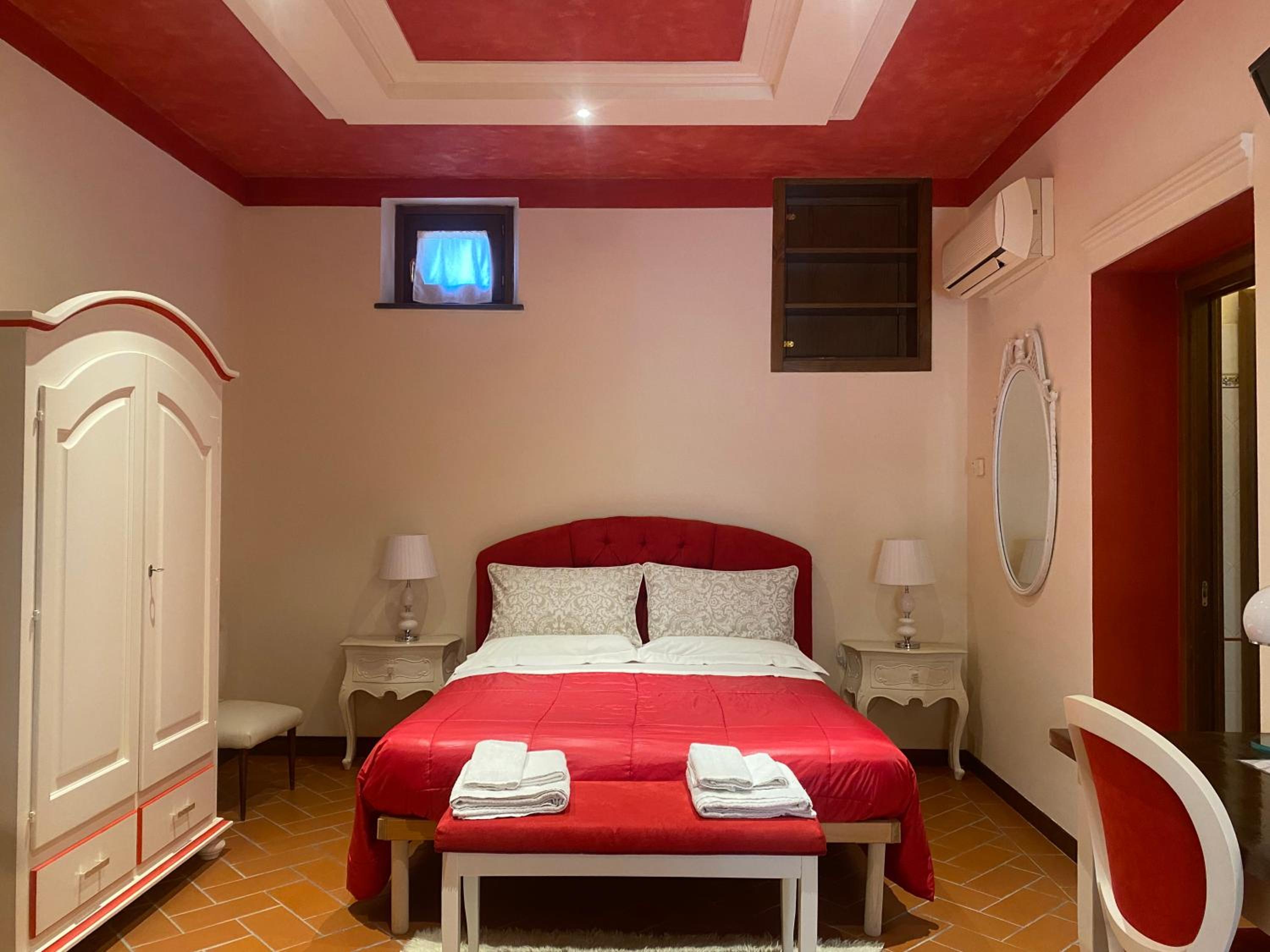Double Room with Private Bathroom photo 3