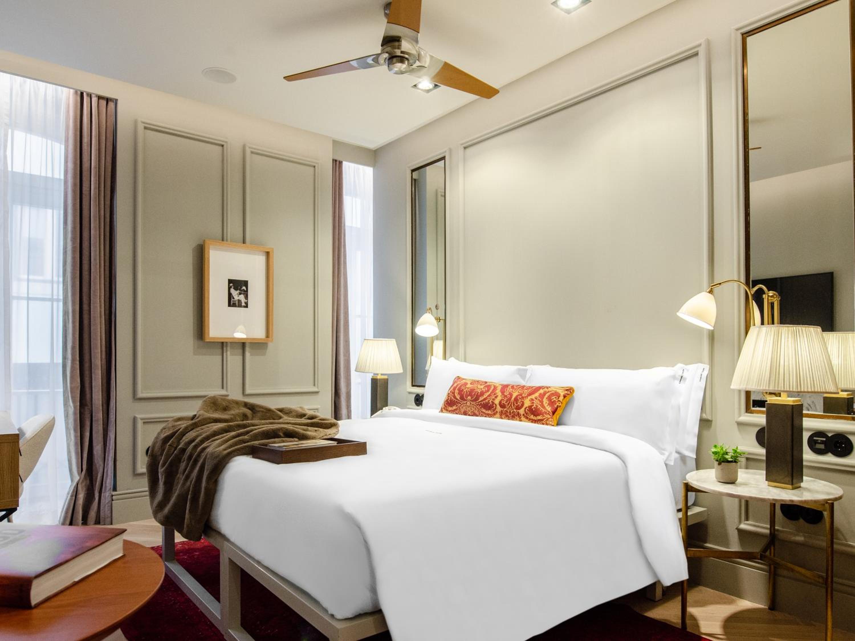 Historical Standard Room - Photo 10