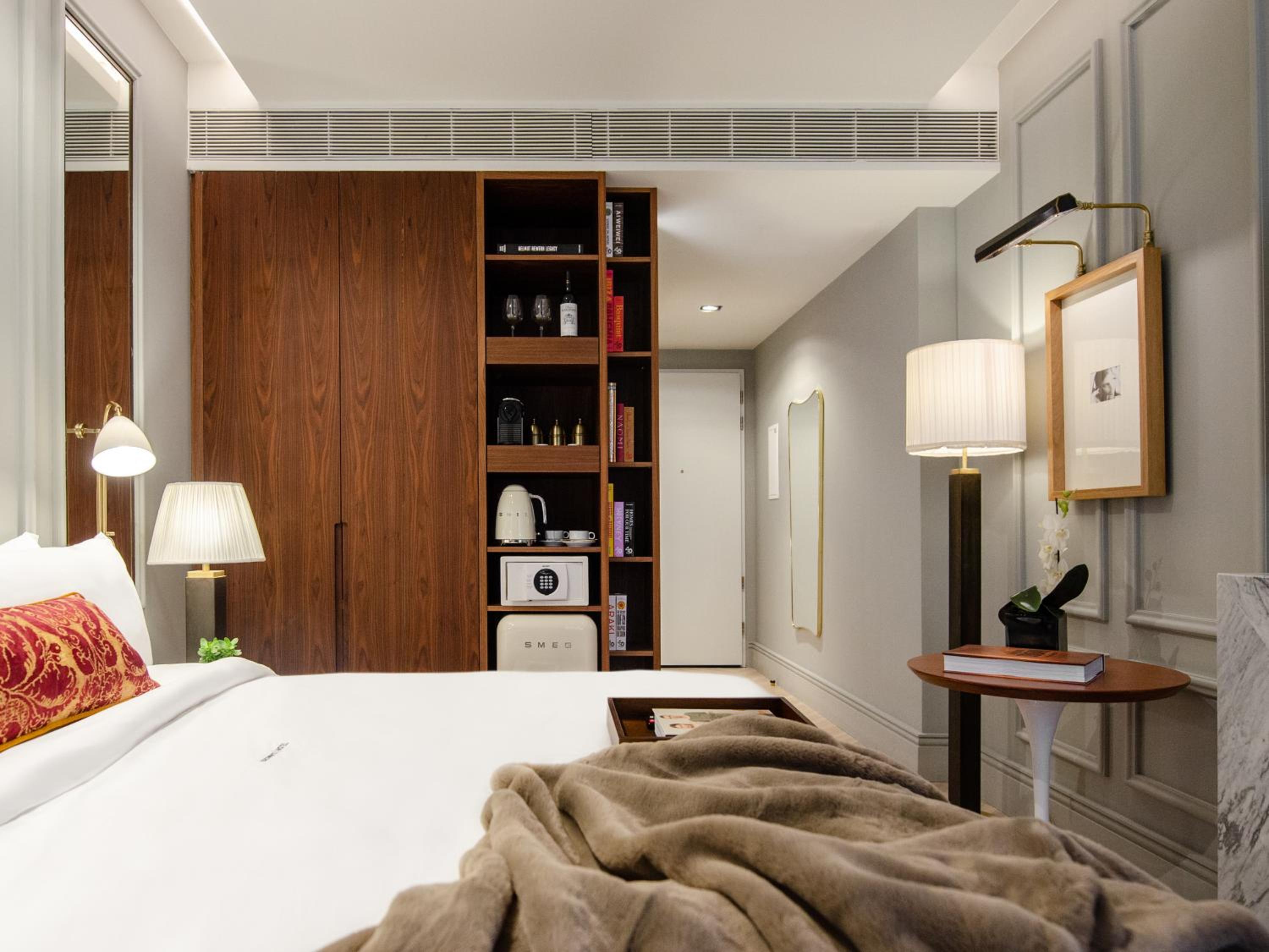 Historical Standard Room - Photo 19