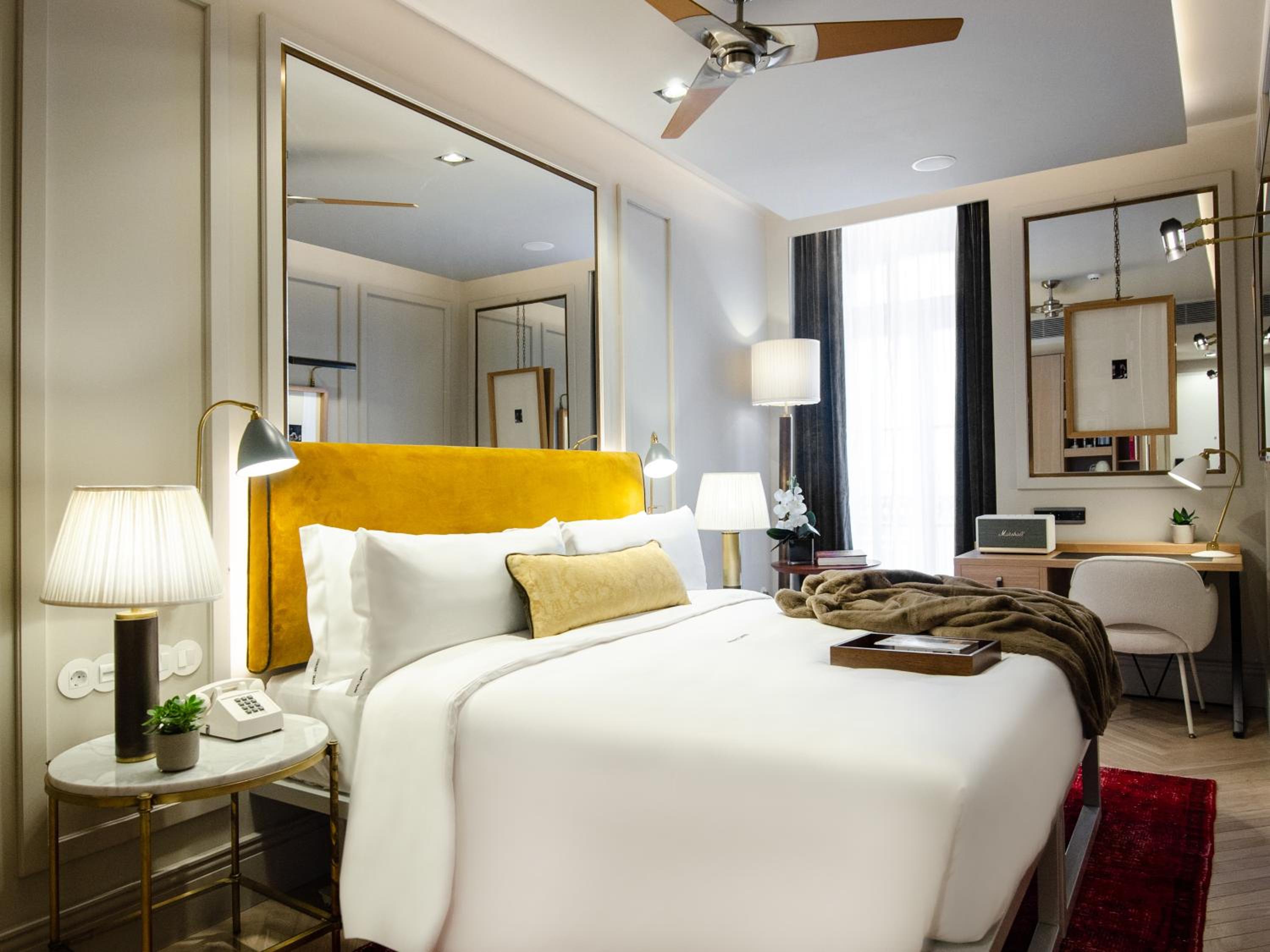 Historical Standard Room - Photo 22