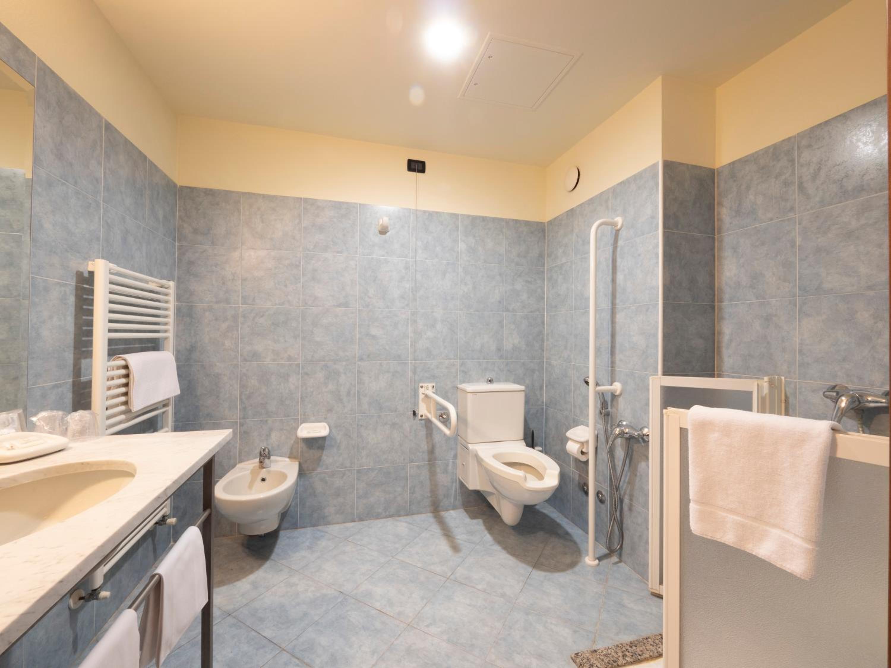 Classic Twin Room - Disability Access - Photo 3