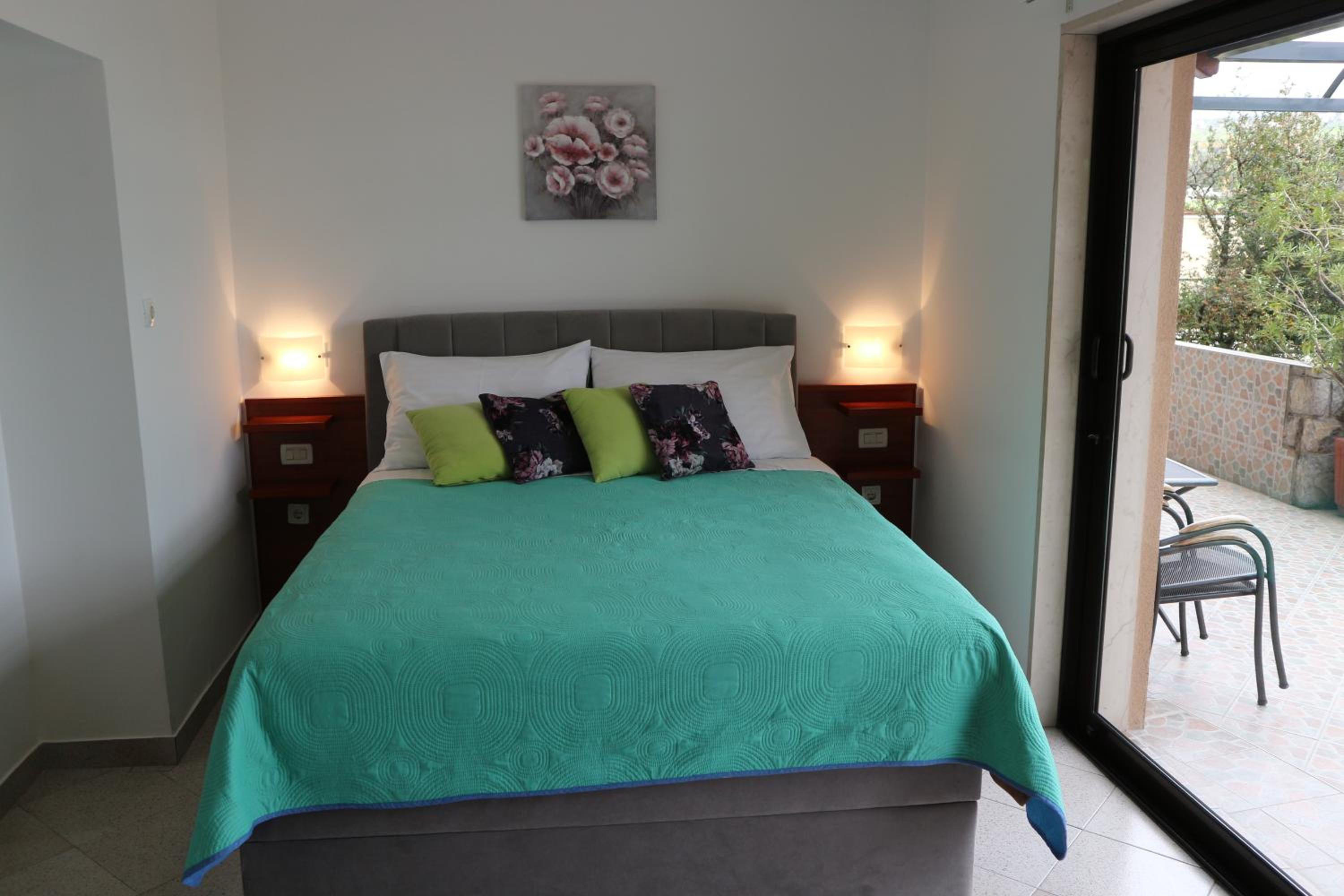 Two-Bedroom Apartment with Terrace and Sea View