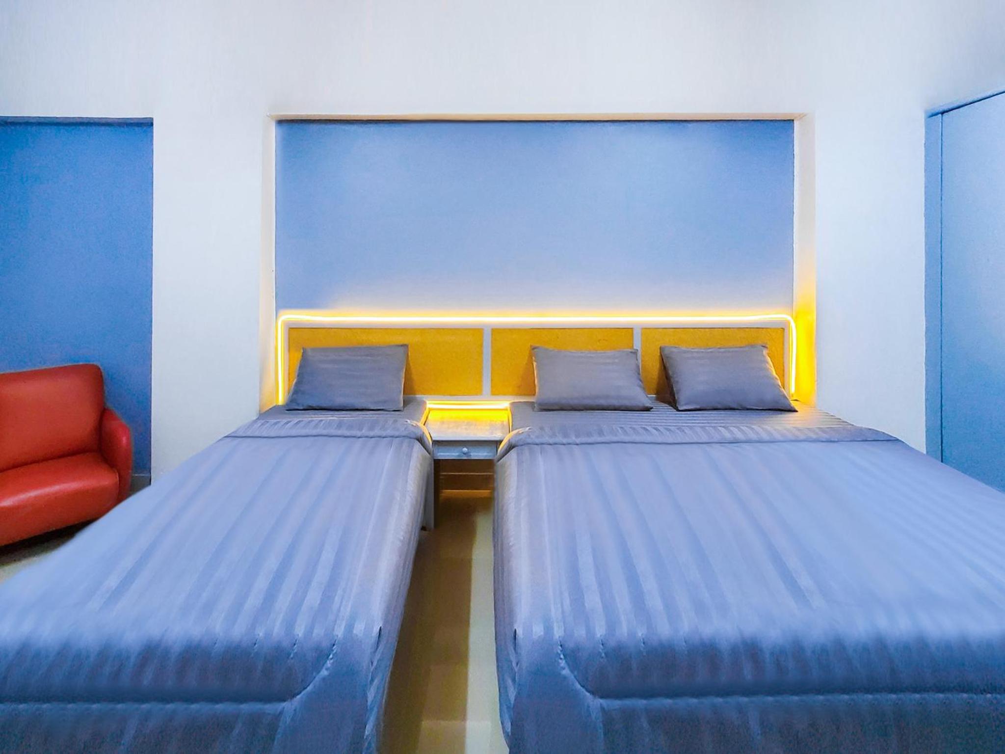 Triple Room with Balcony - Photo 5
