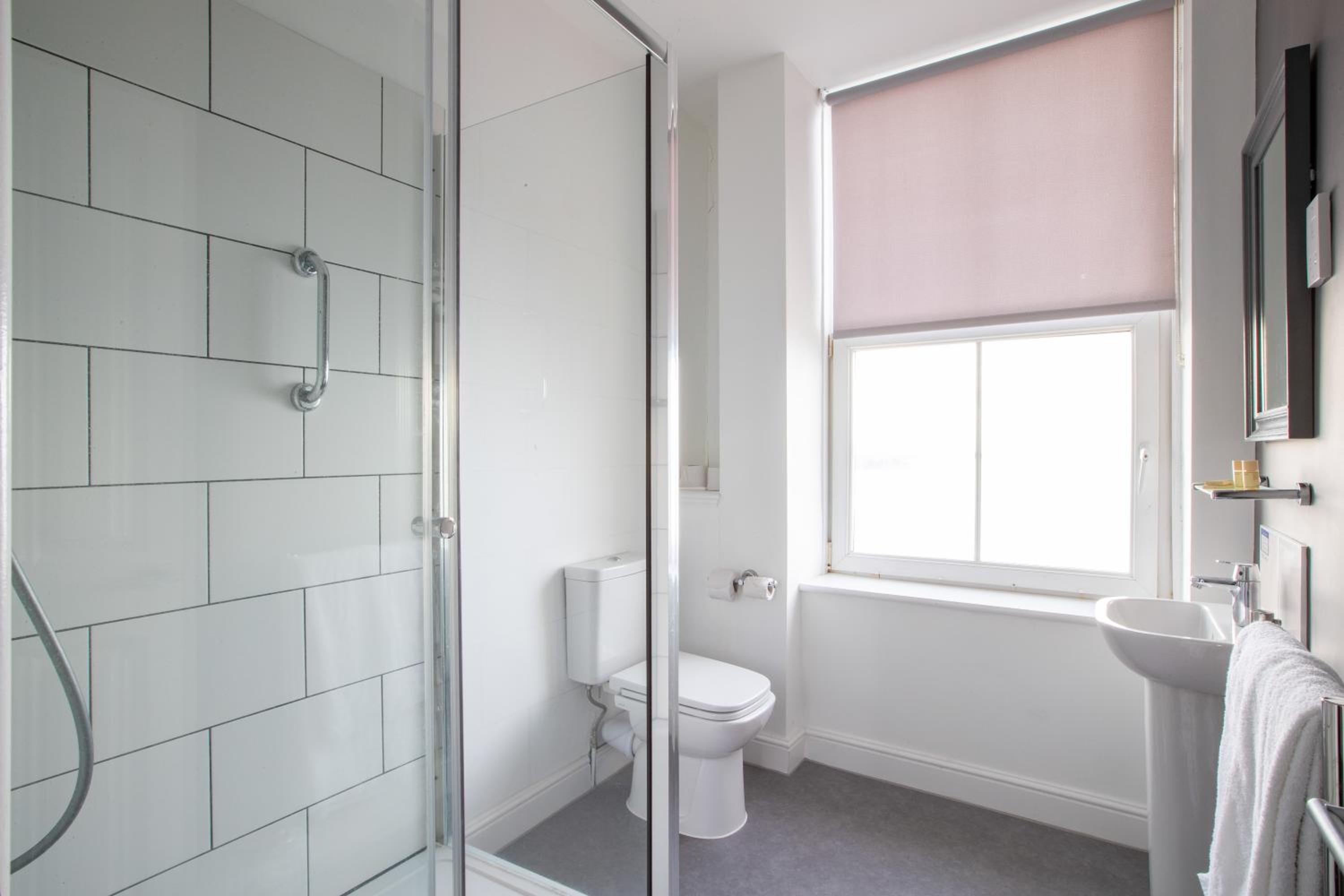 Twin Room with Sea View - Photo 3