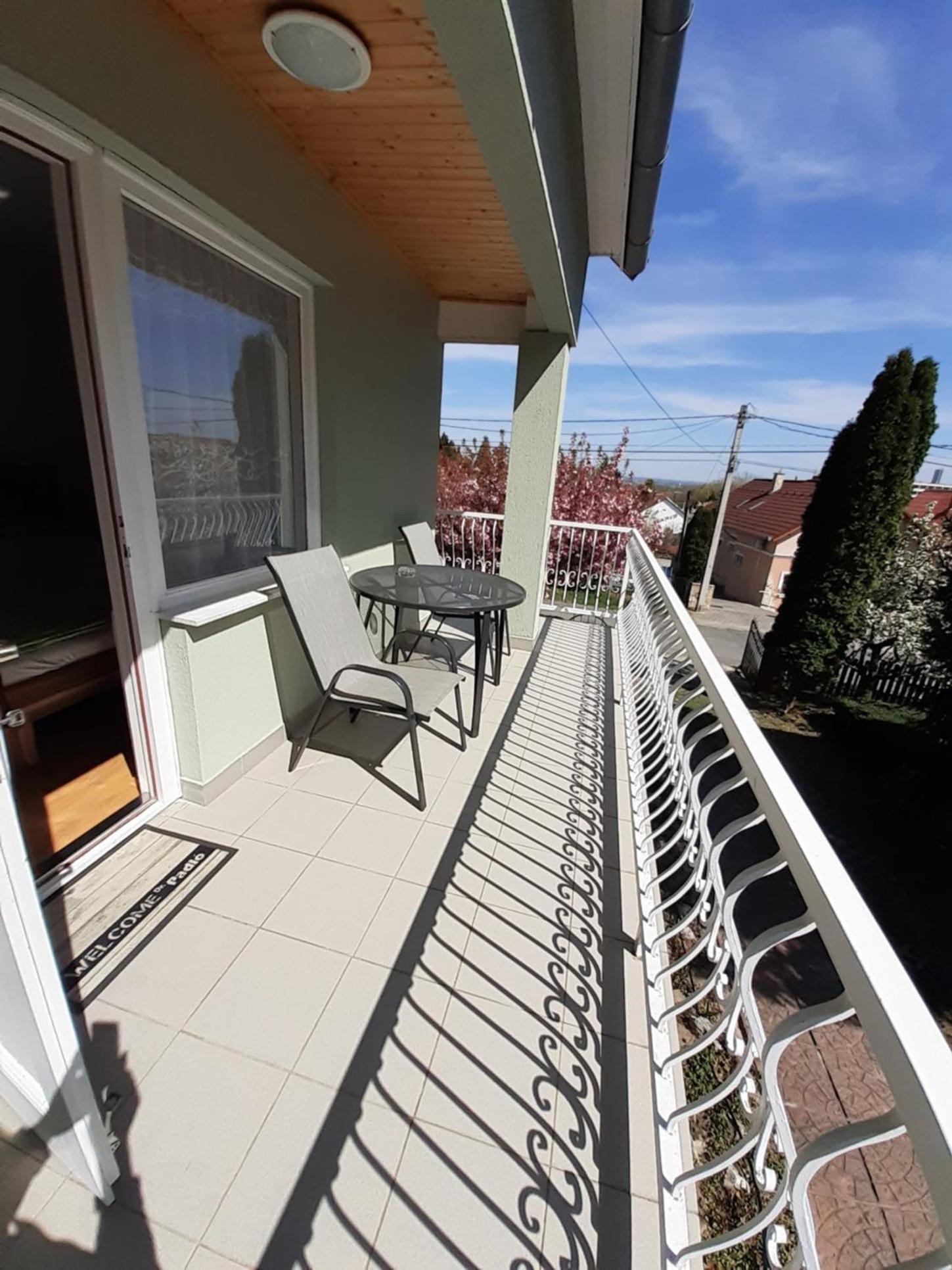 Three-Bedroom Apartment with Terrace photo 2