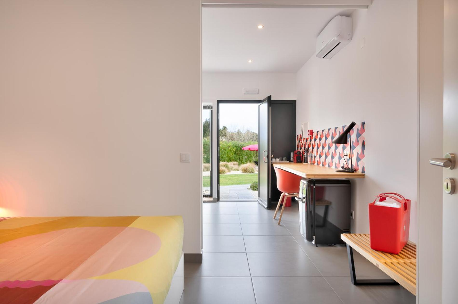 King Suite with Pool View - Photo 12