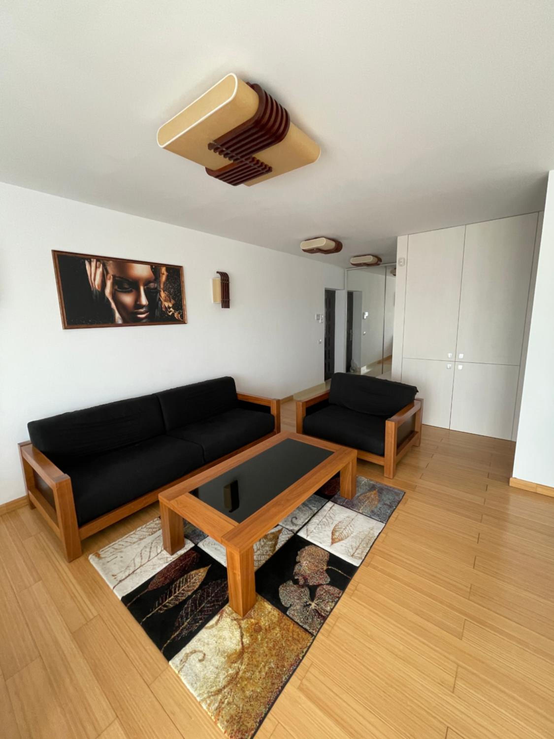 One-Bedroom Apartment - Photo 4