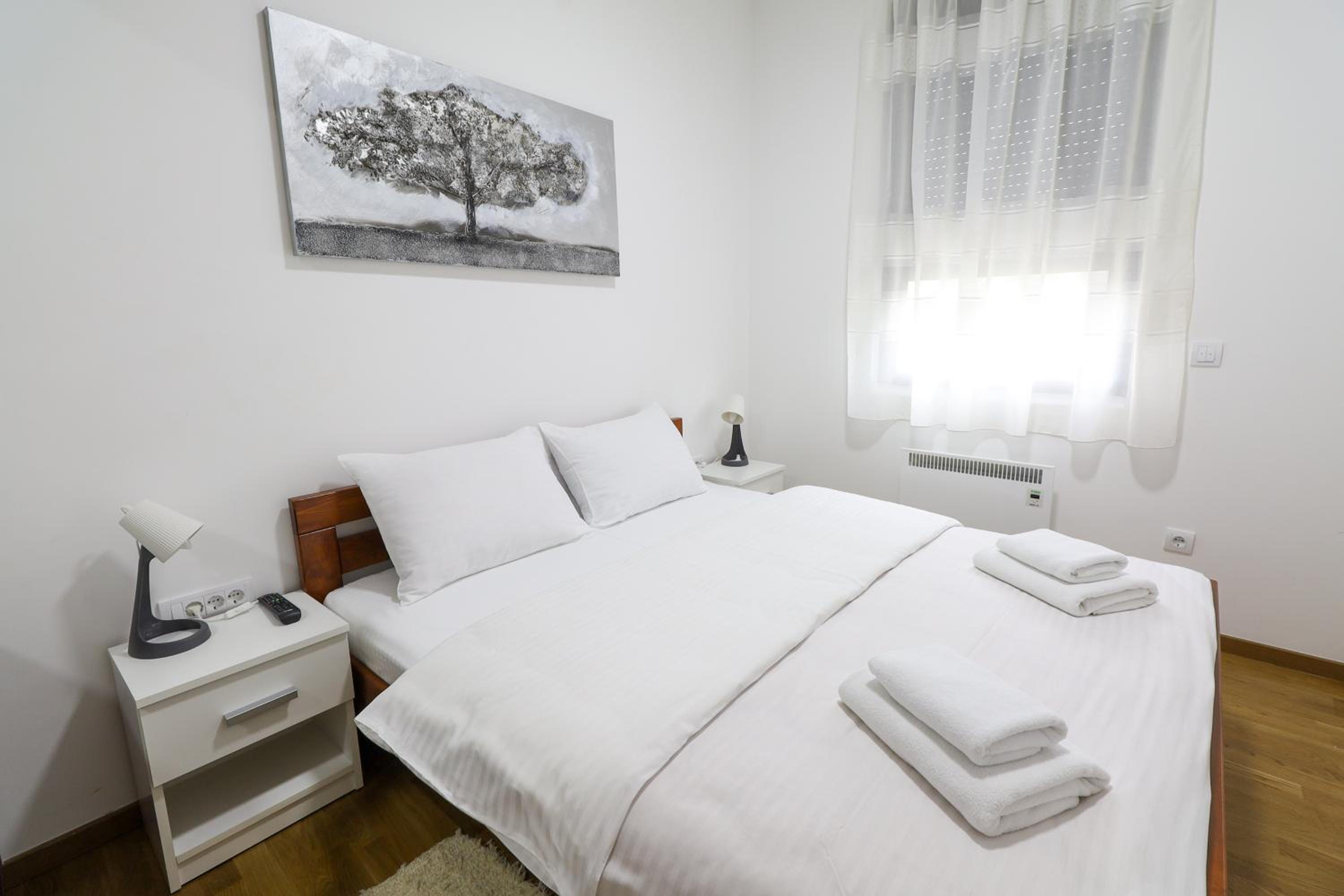 Two-Bedroom Apartment - Photo 6
