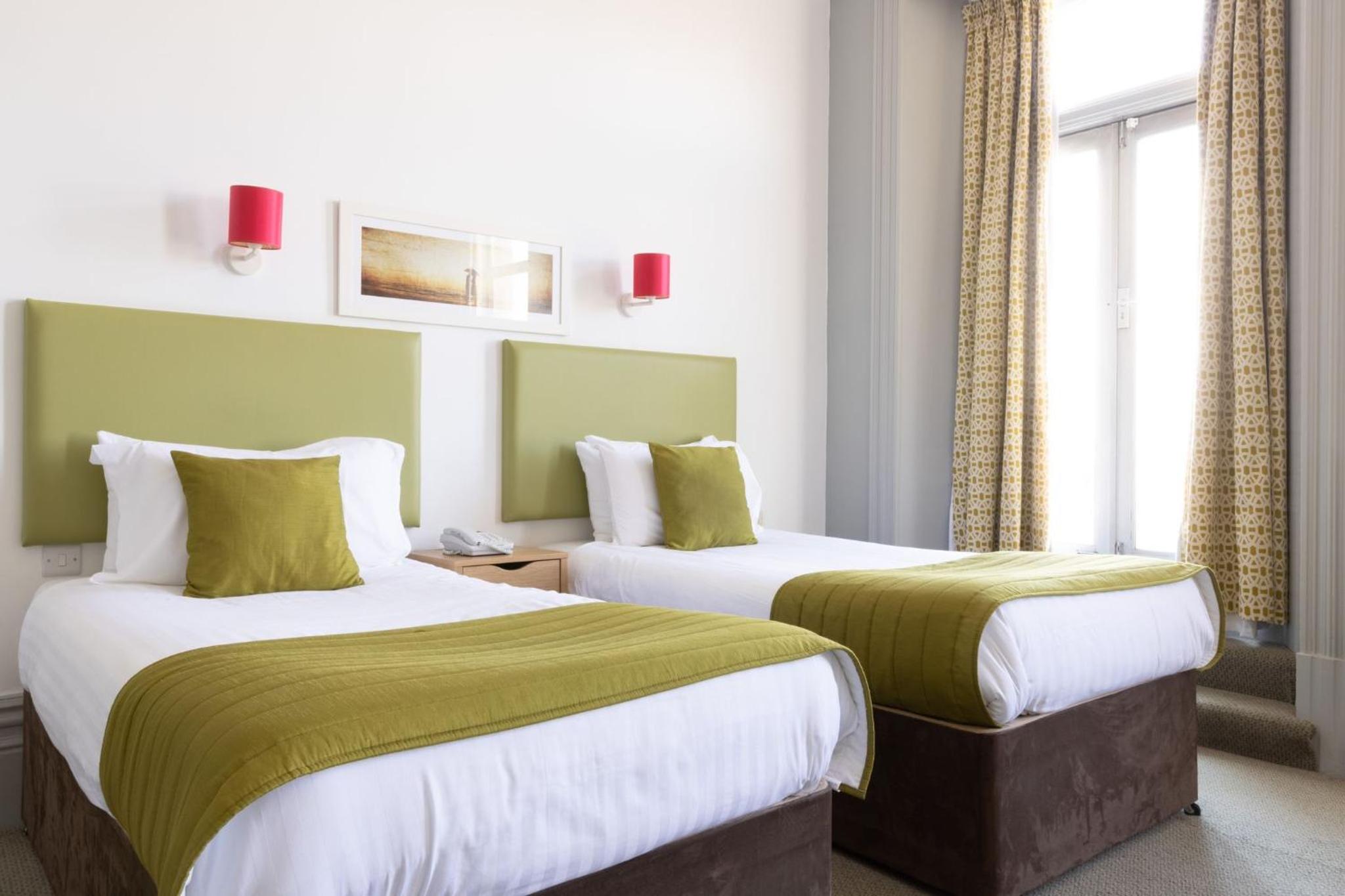 Superior Twin Room photo 3