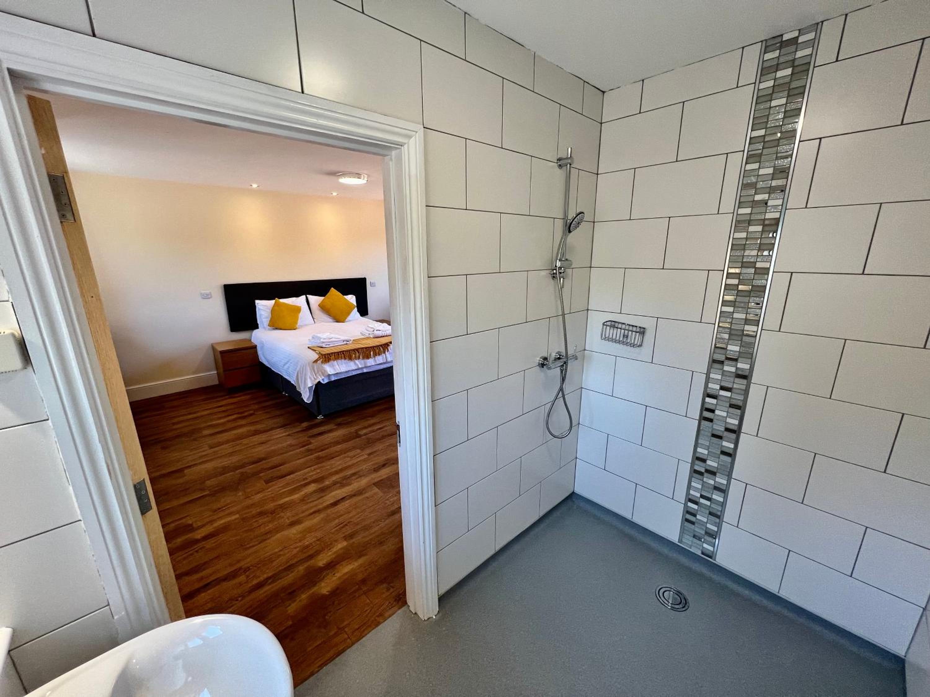 Double Room - Photo 5