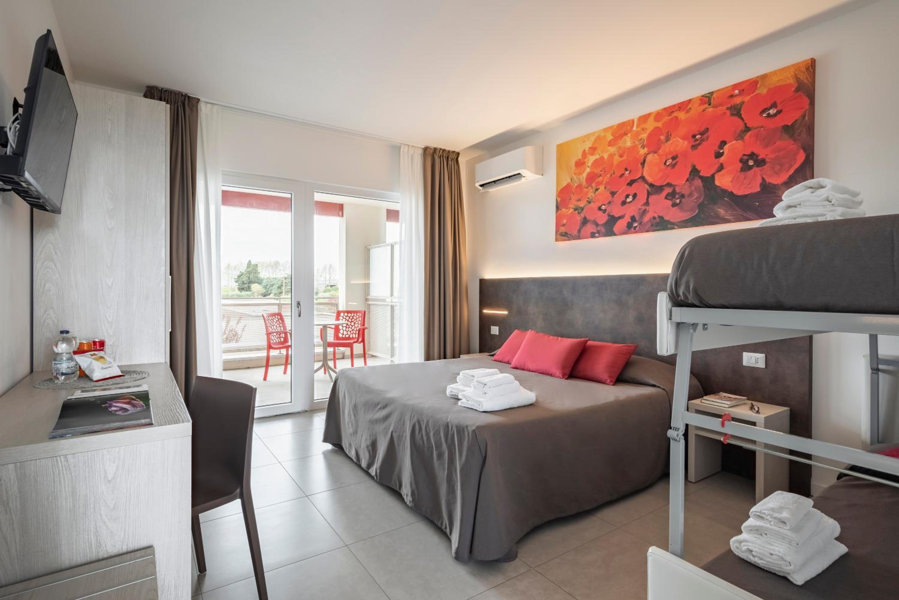 Double Room - Photo 2