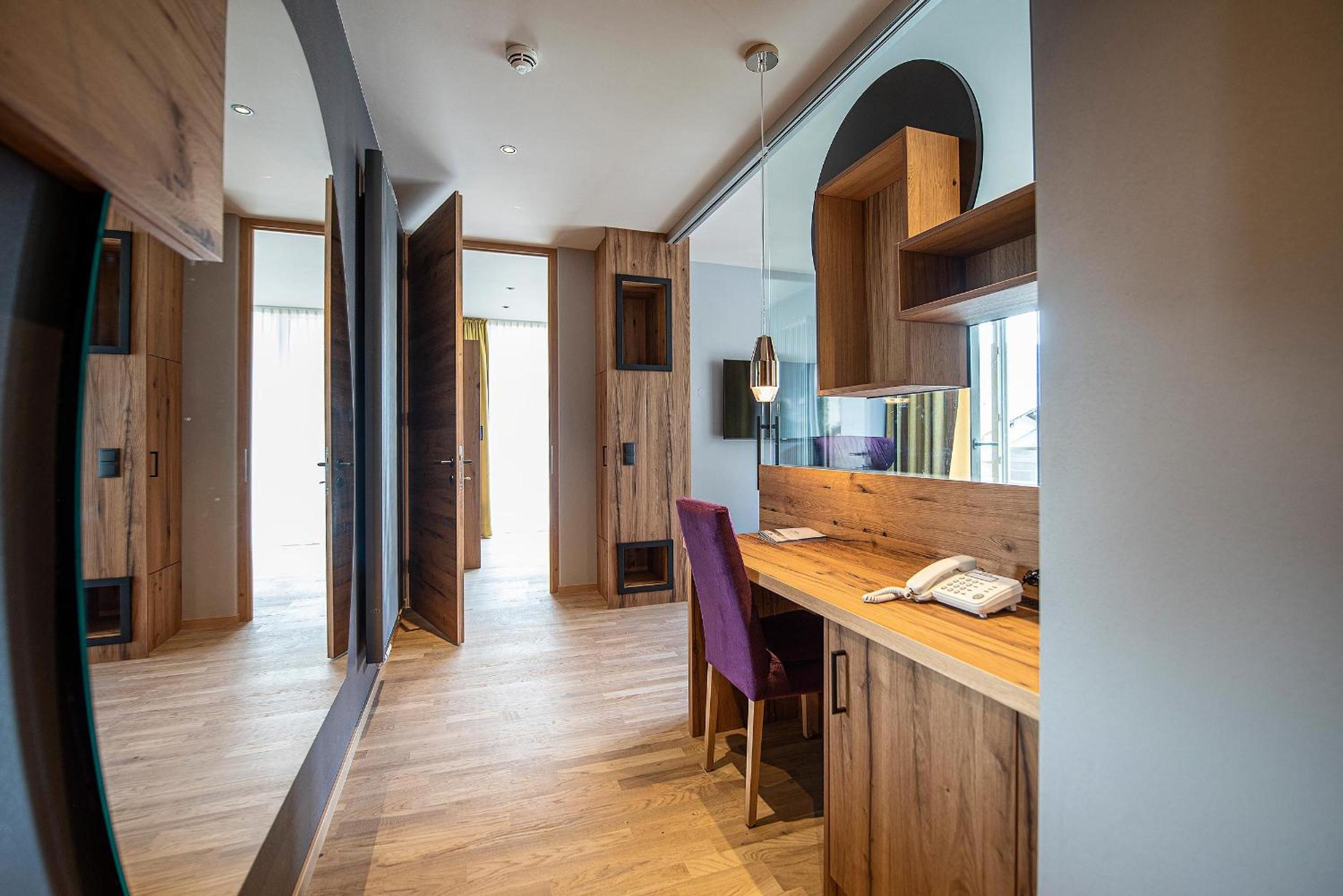 Deluxe Suite