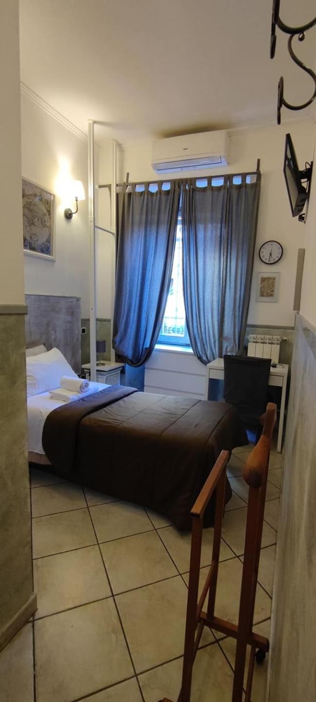 Single Room with Private Bathroom photo 3