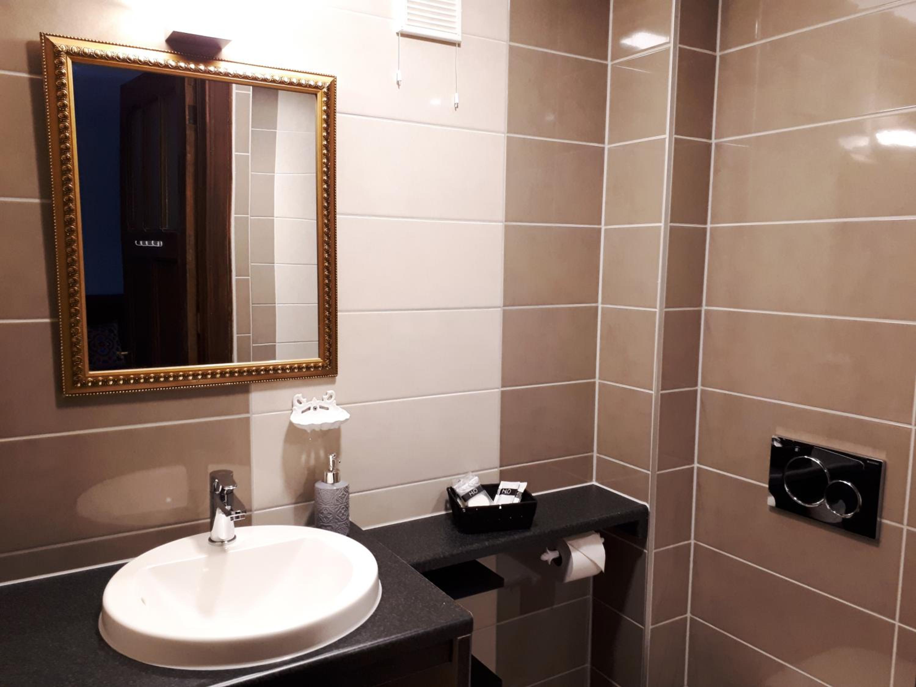 Three-Bedroom Suite photo 2