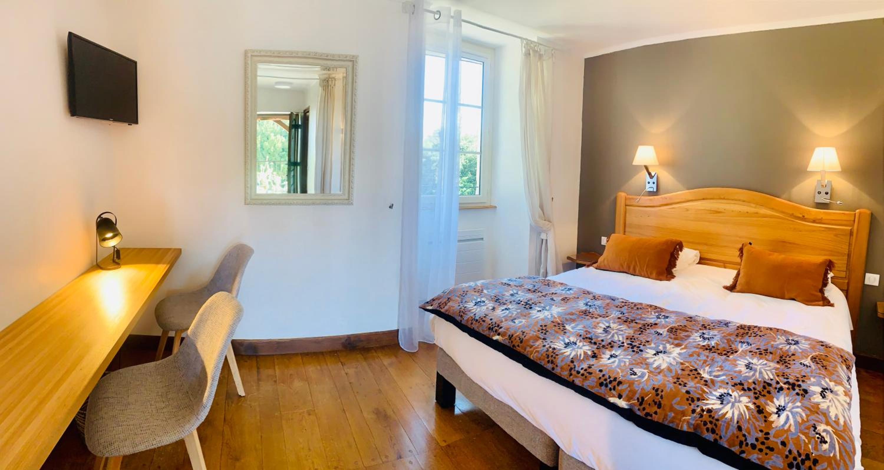 Double Room - Photo 16