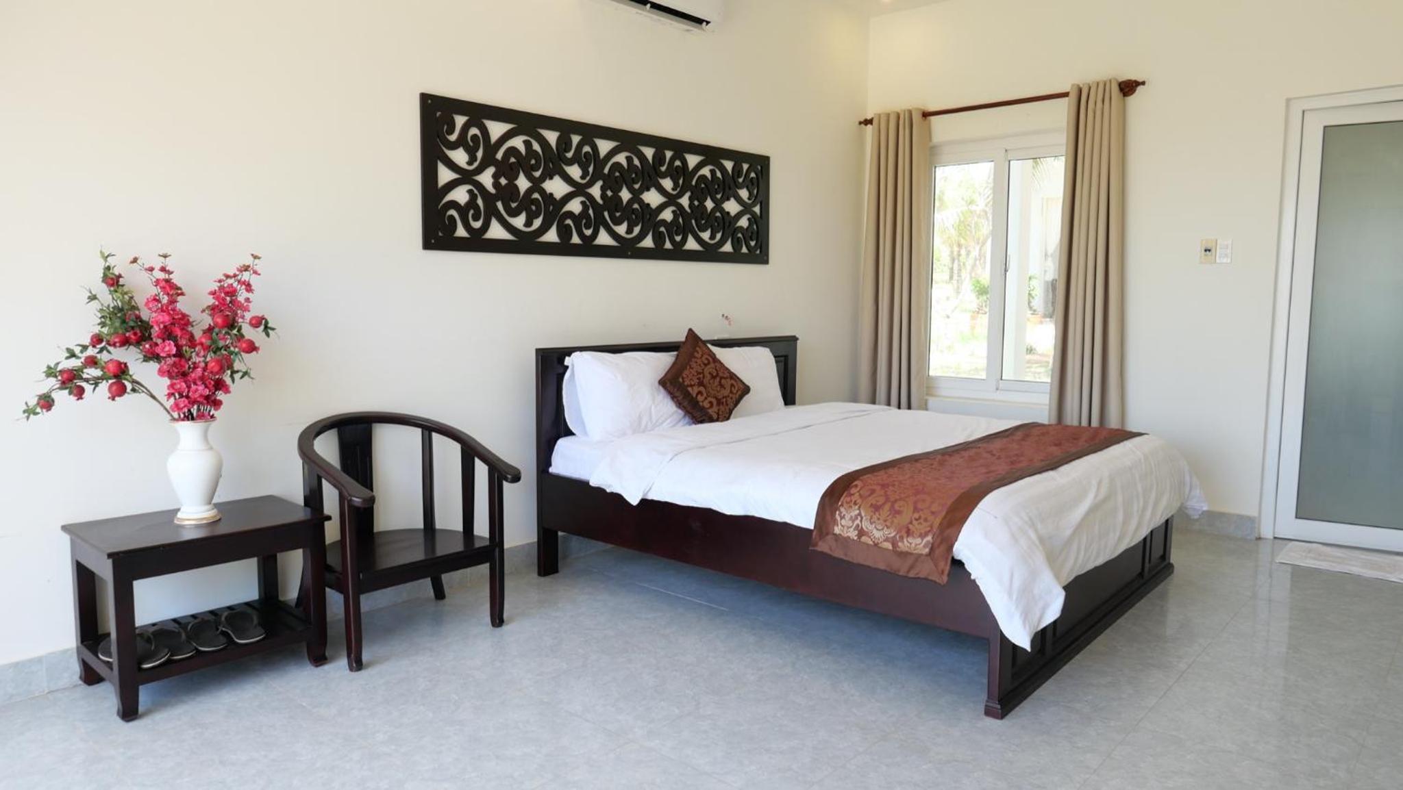 Deluxe Bungalow with Garden View photo 2
