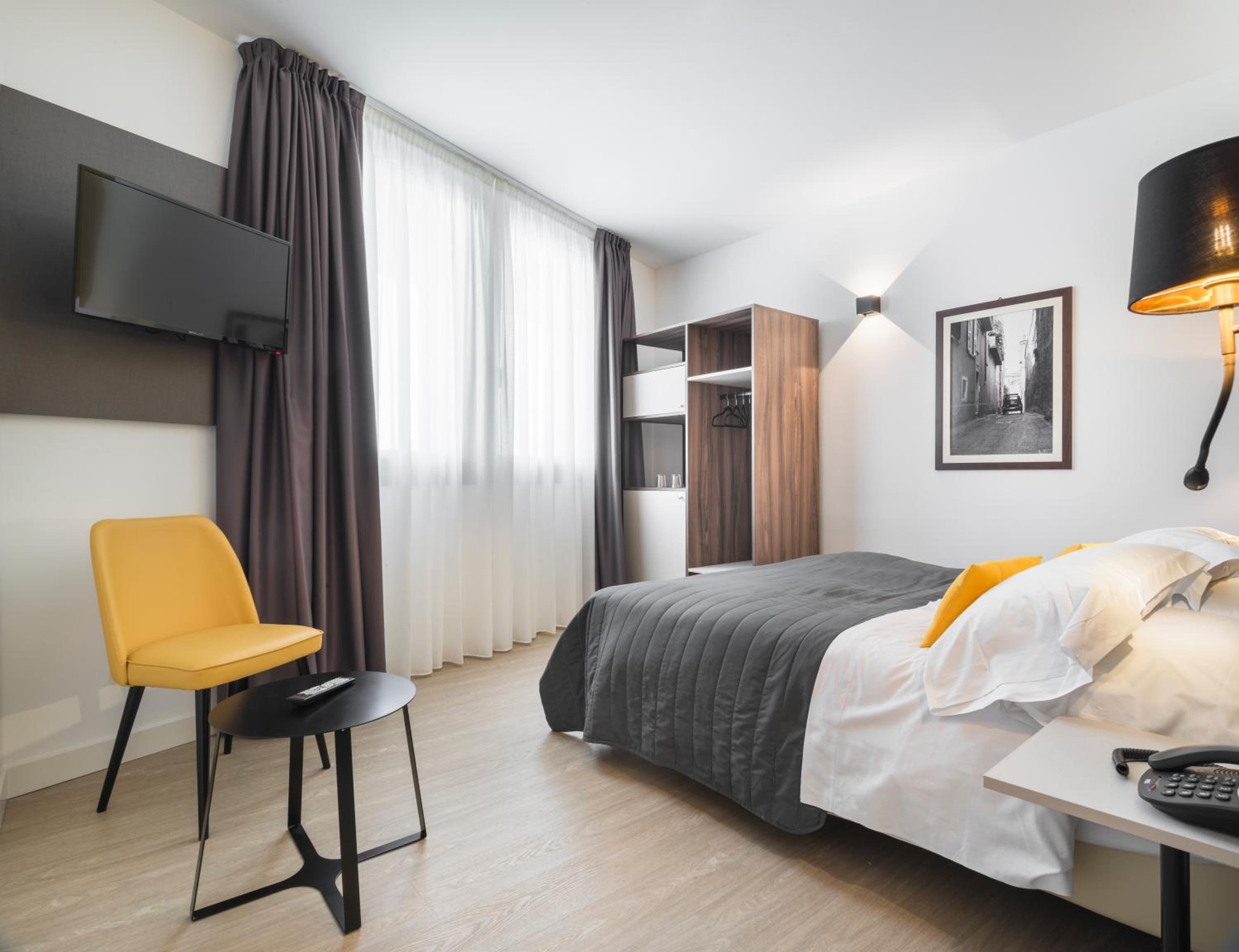 Standard Double Room - Photo 1