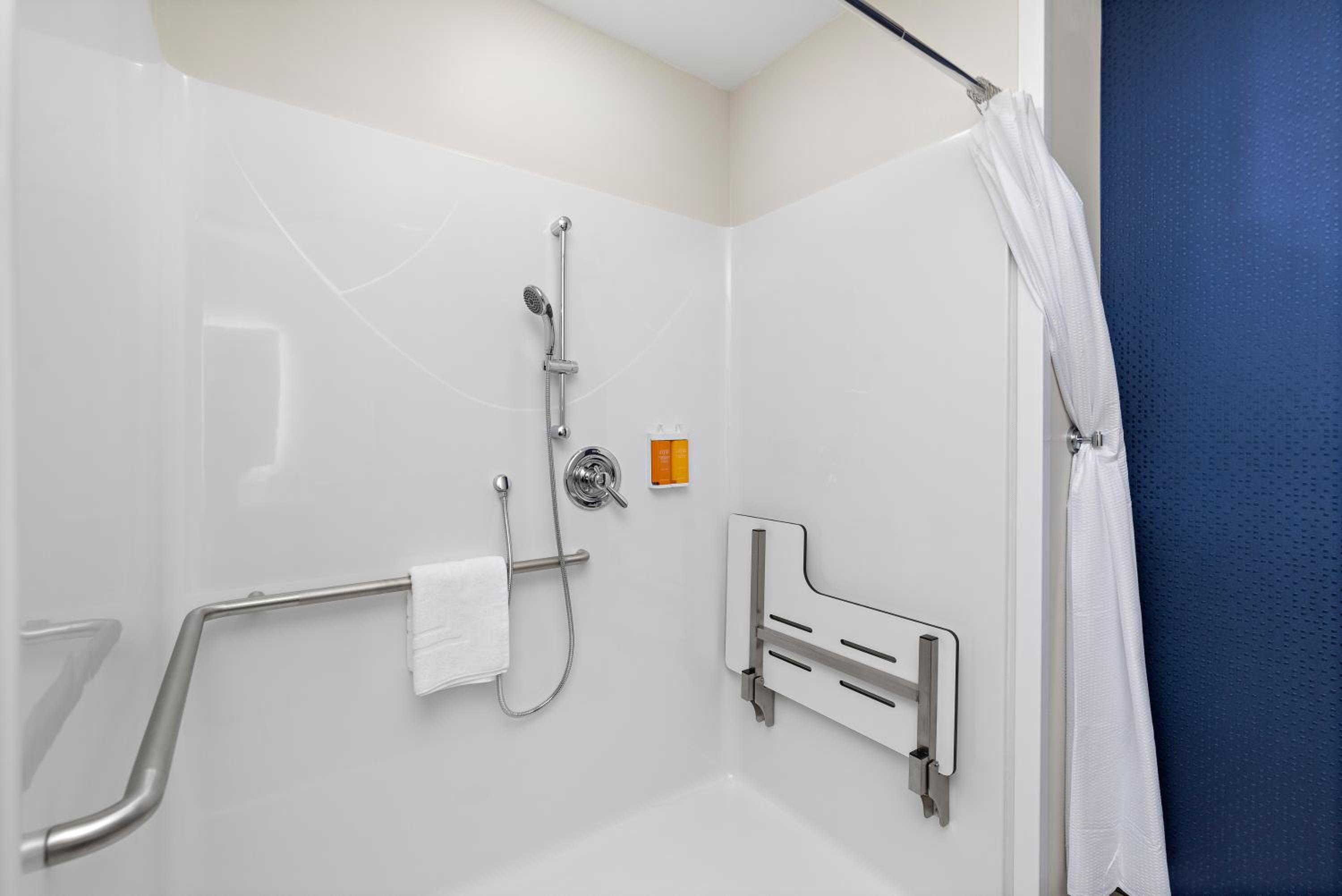 Queen Room with Two Queen Beds and Mobility Accessible Roll-In Shower - Photo 6