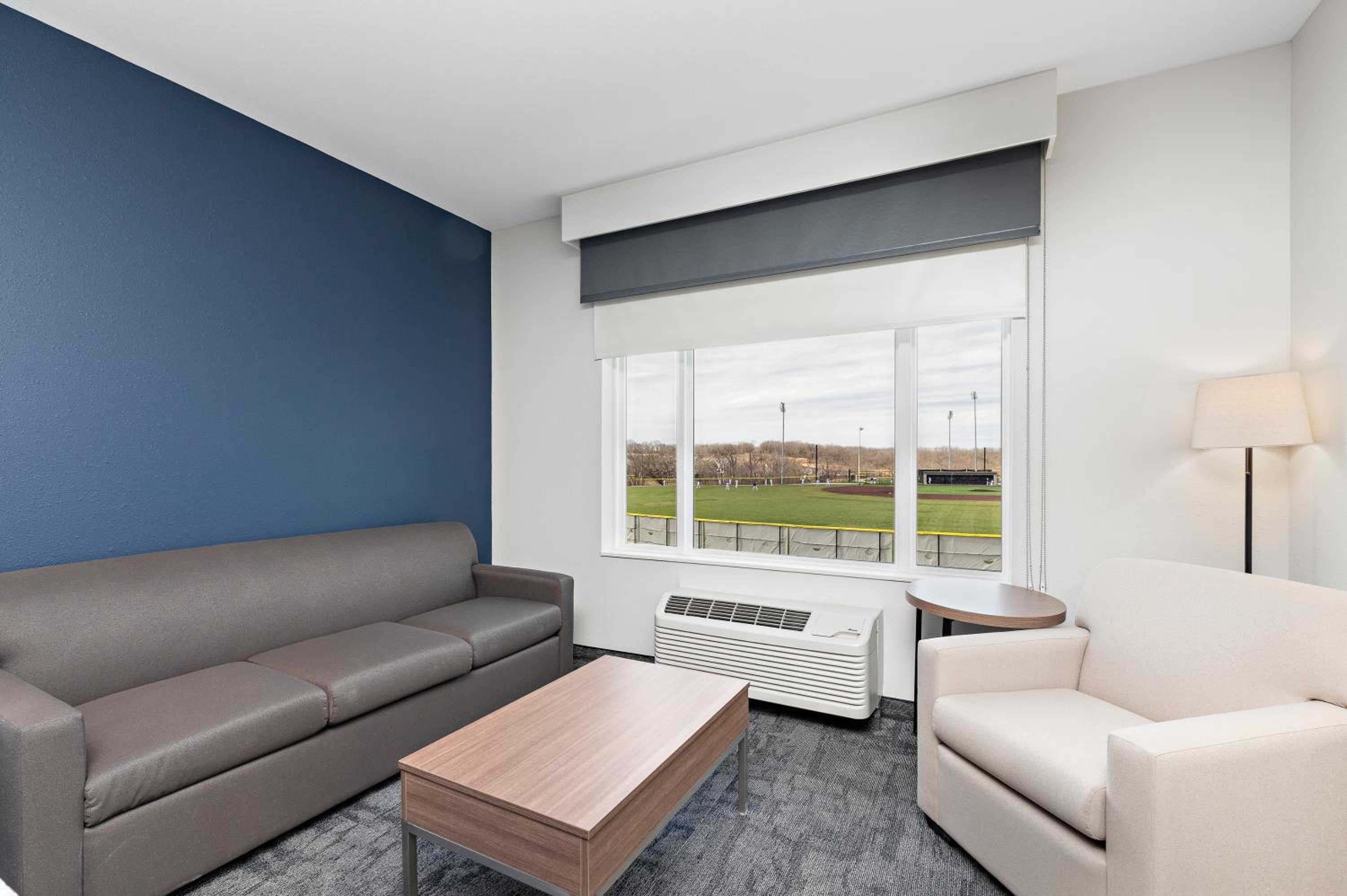 Suite with Two Queen Beds and Park View - Photo 1