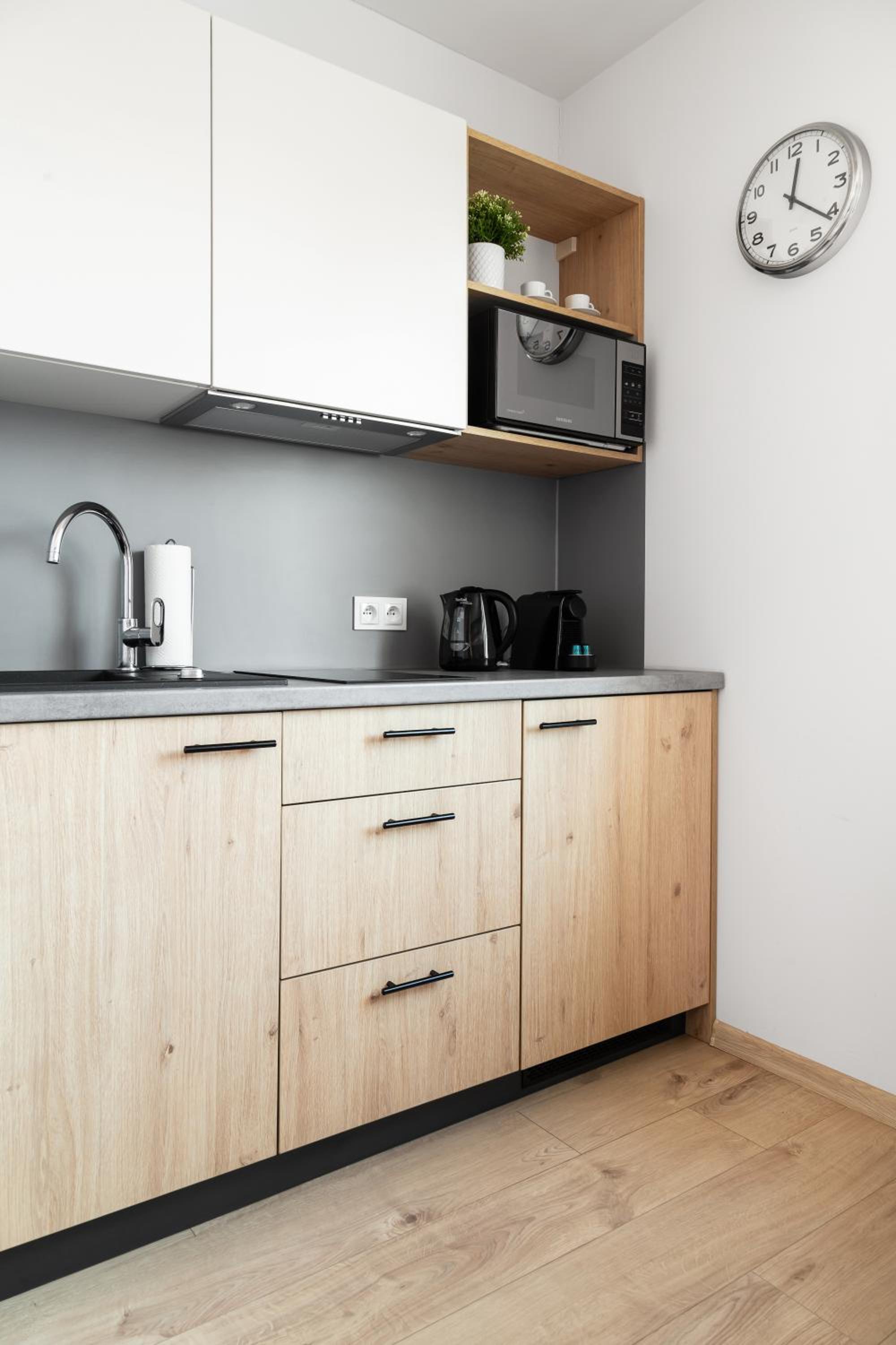 Studio Apartment - Photo 11