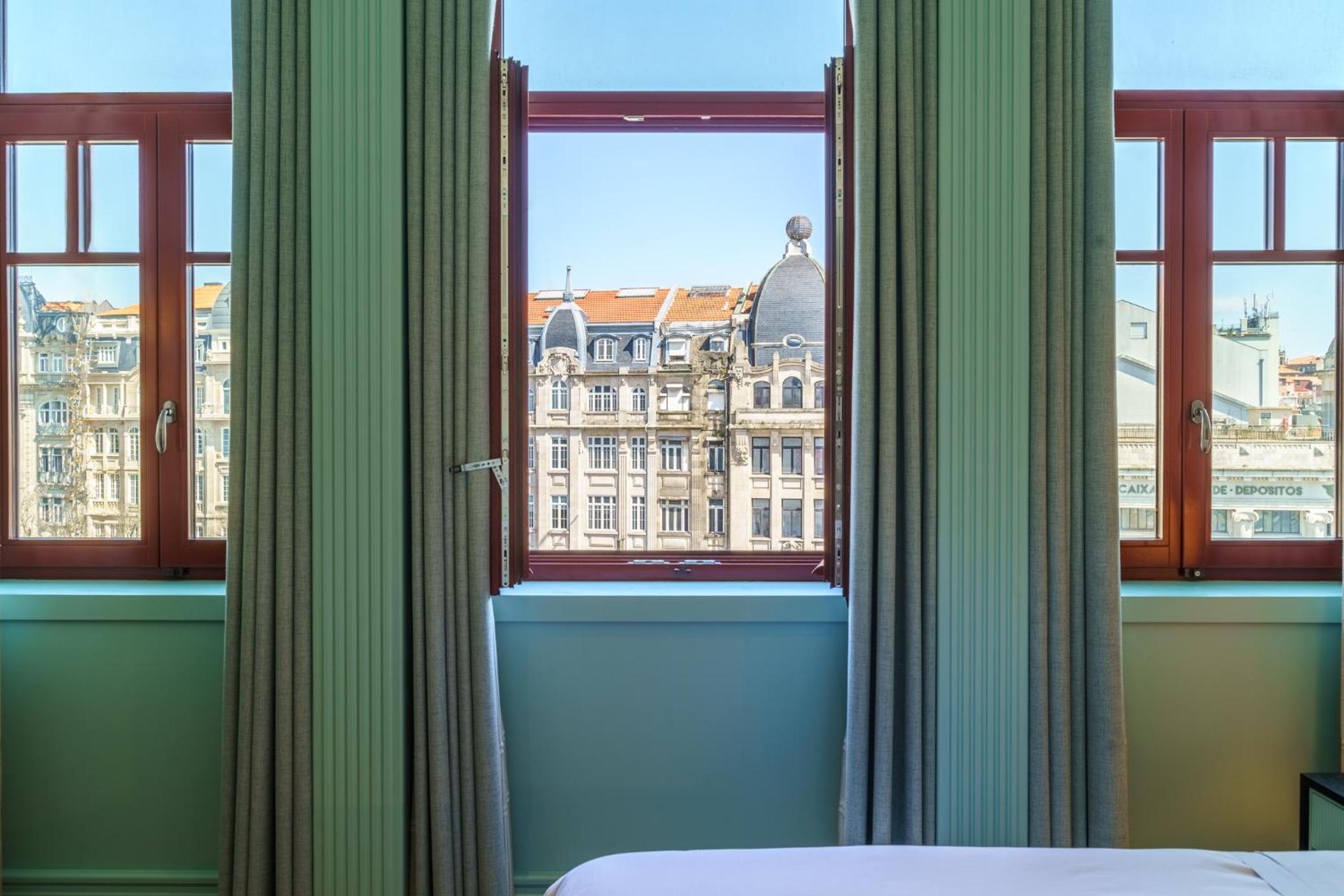Double Room with Aliados View