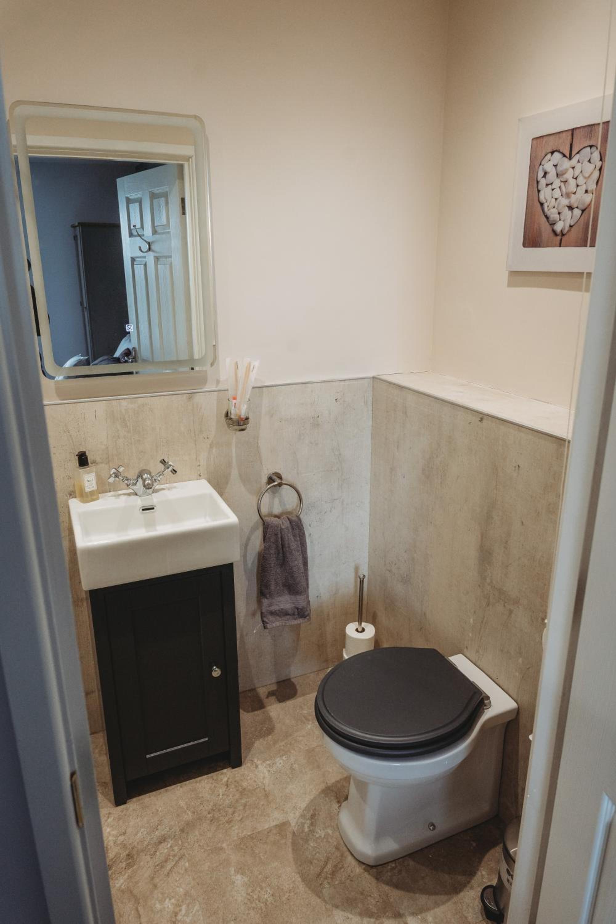 Double Room with Garden View - Photo 3