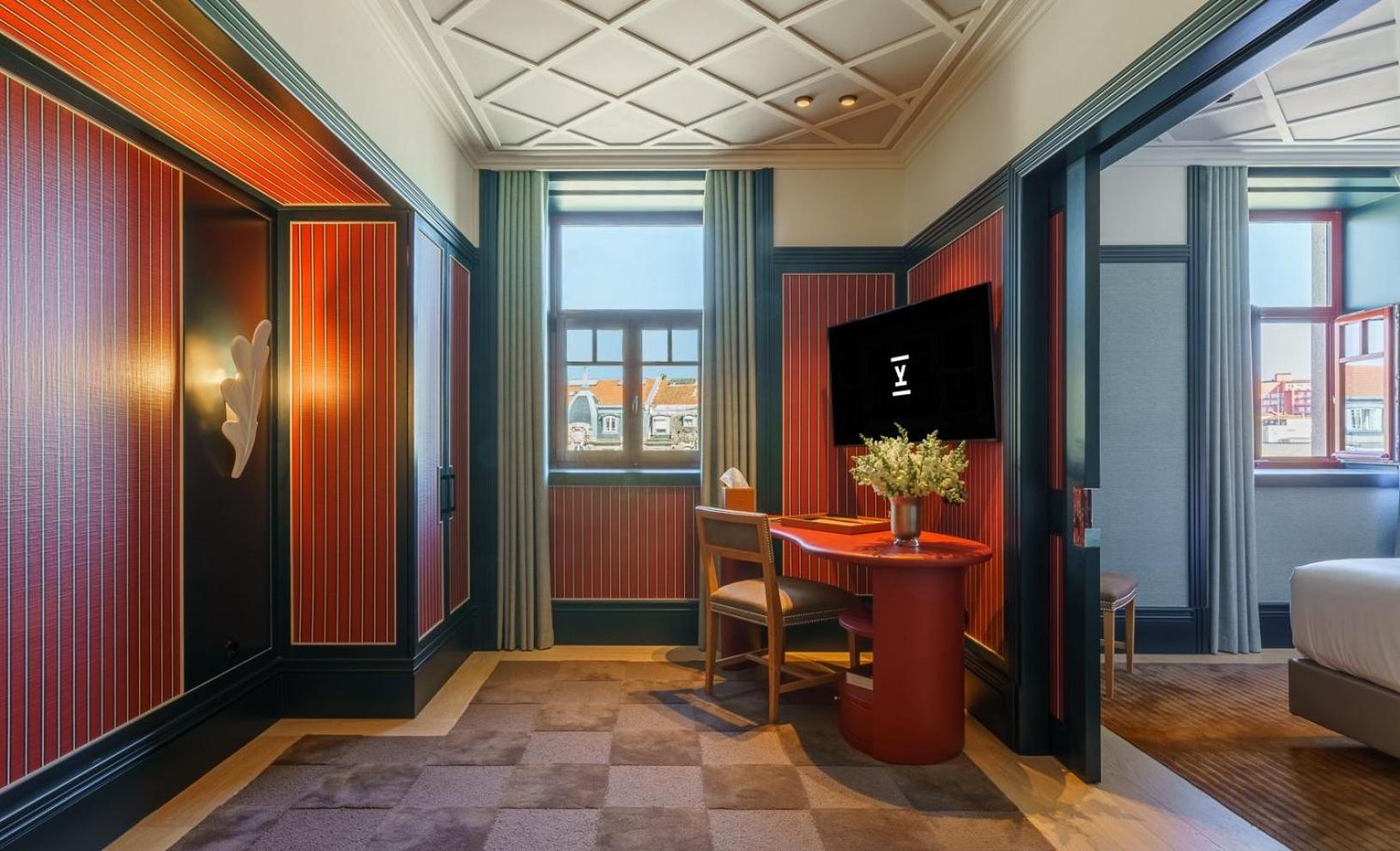 Suite with Aliados View thumbnail 5