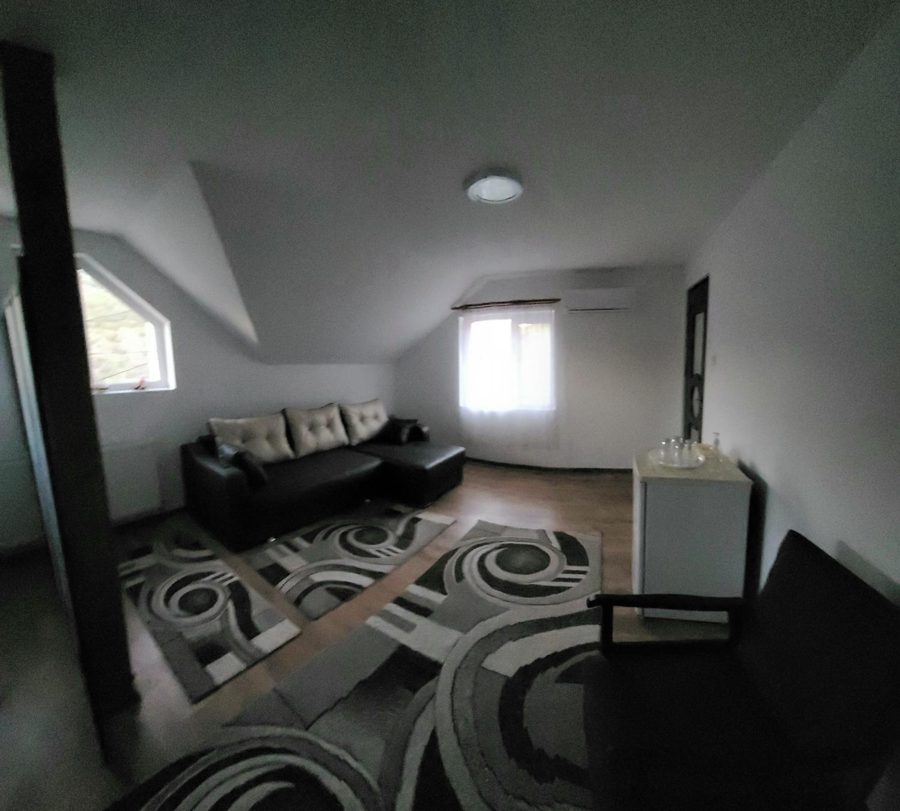 One-Bedroom Apartment - Photo 14