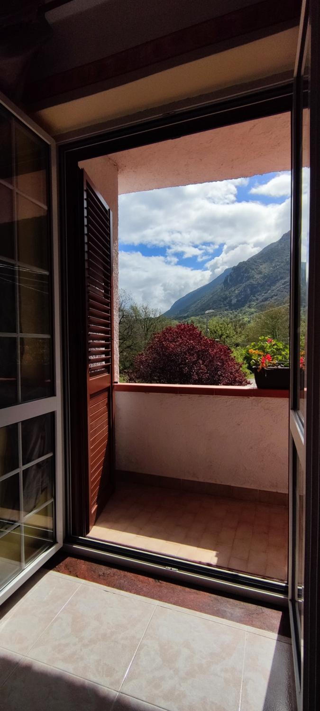 Quadruple Room with Balcony - Photo 4
