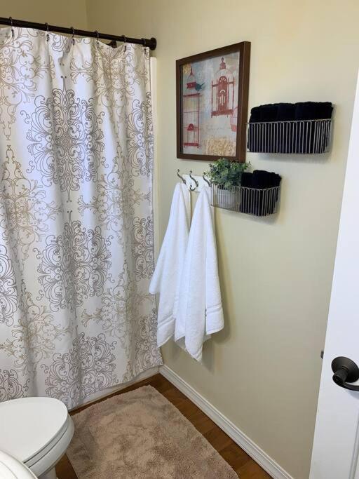 Two-Bedroom House - Photo 5