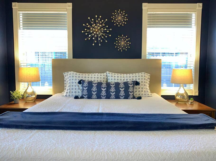 Two-Bedroom House - Photo 12