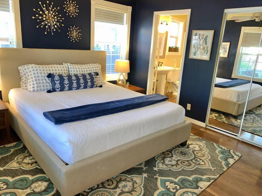 Two-Bedroom House - Photo 21