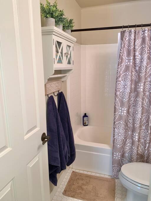 Two-Bedroom House - Photo 34