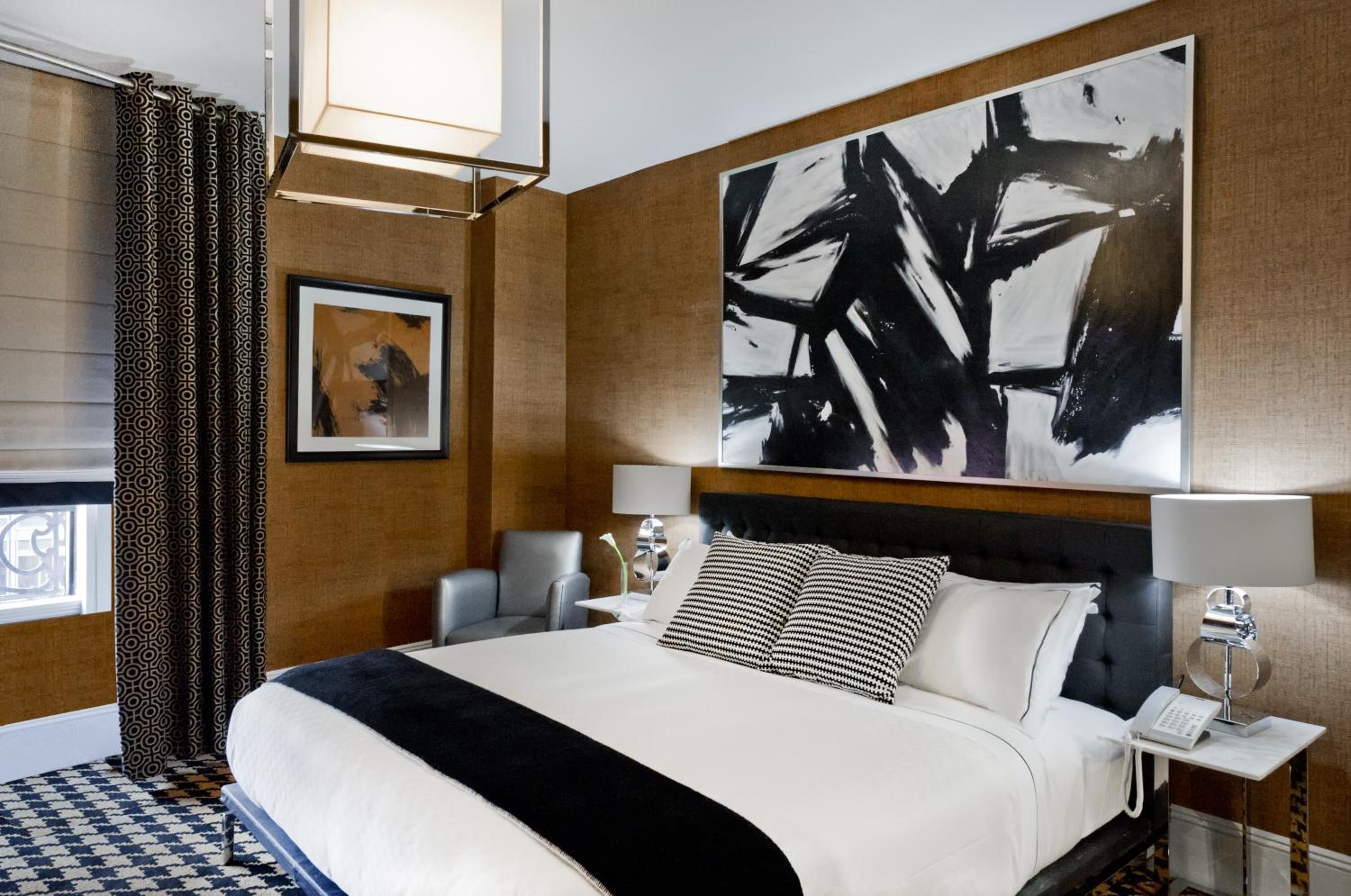 Deluxe King Room - Photo 5