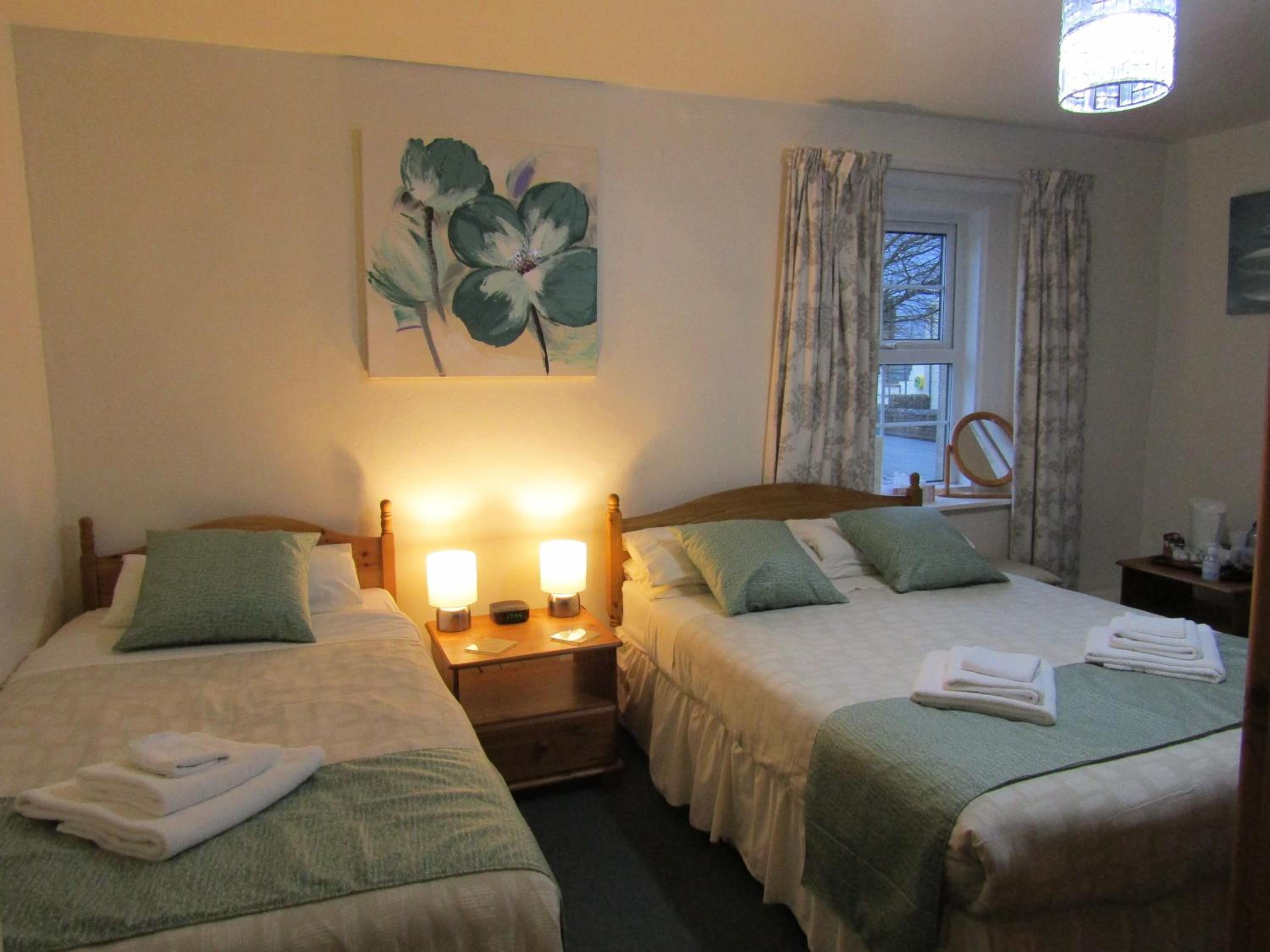 Double Room with Extra Bed photo 3