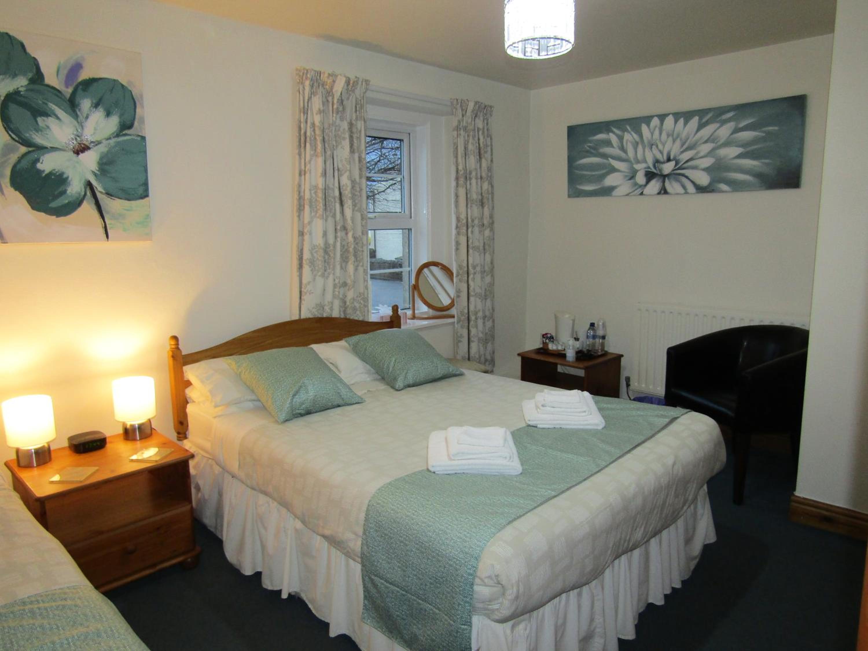Double Room with Extra Bed photo 2