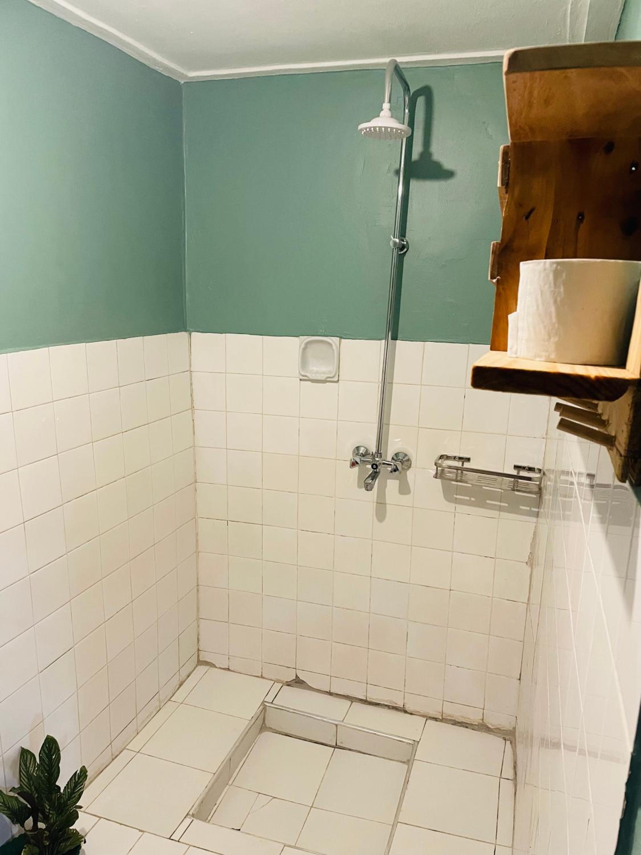Family Room with Private Bathroom photo 3