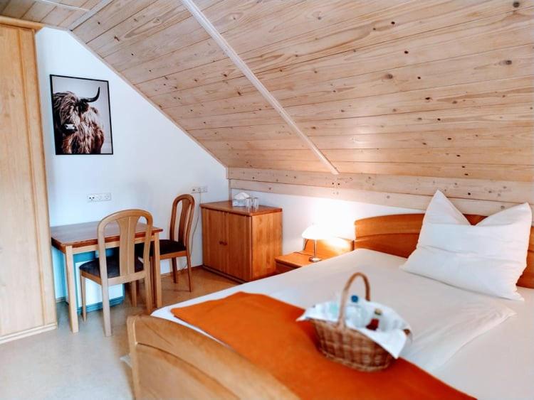 Double Room with Private Bathroom photo 1