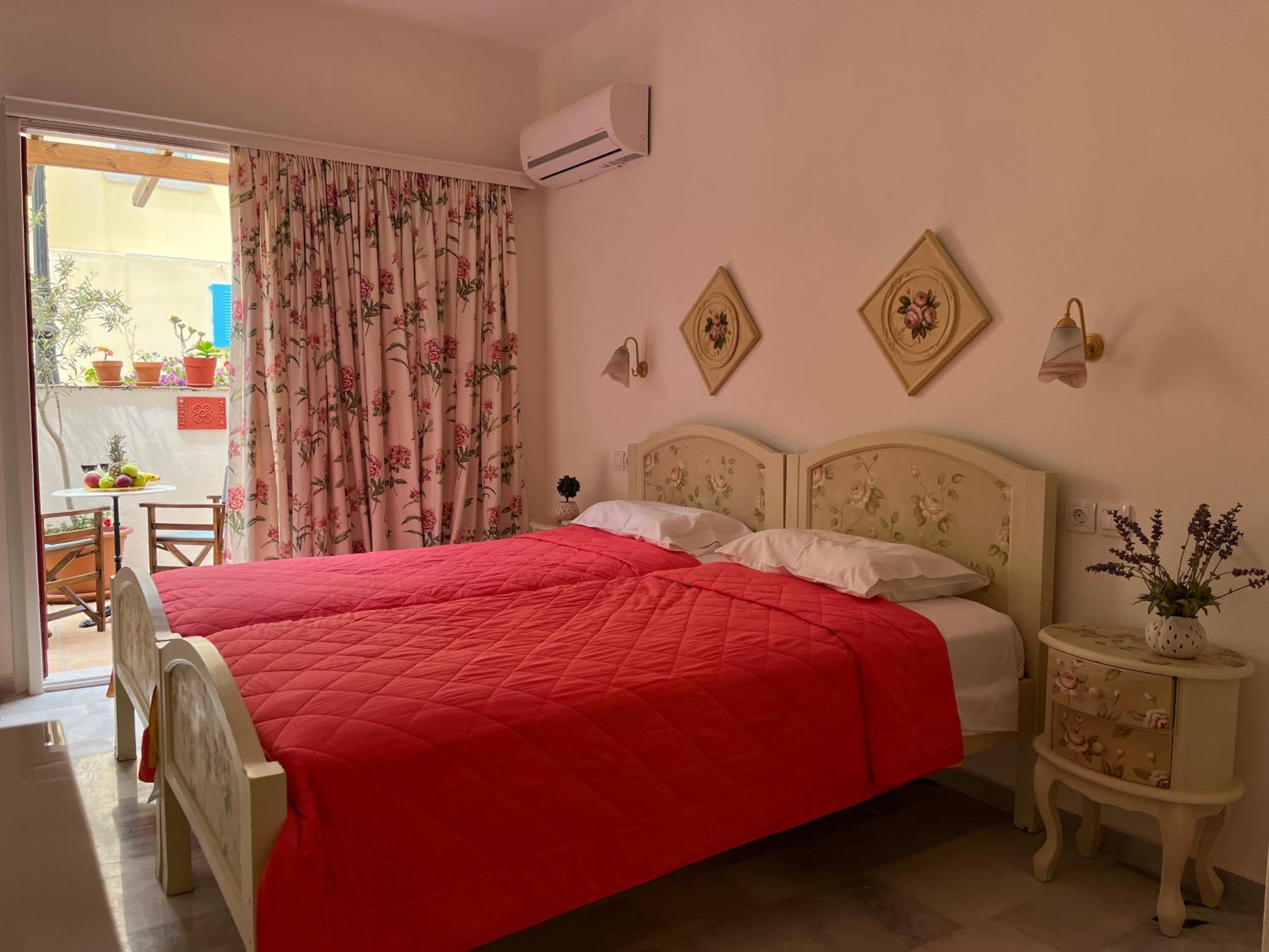 Double or Twin Room - Photo 4