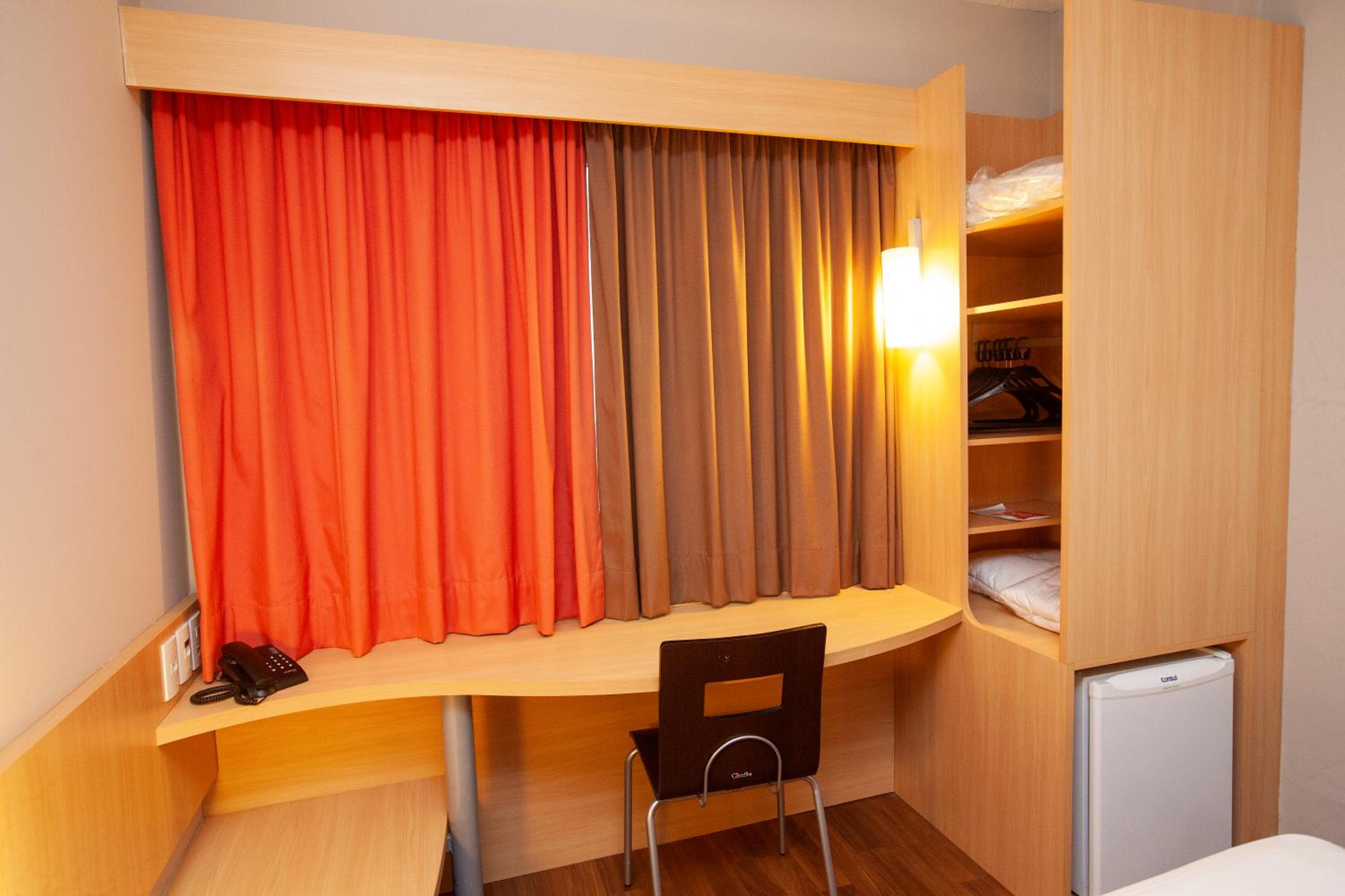 Standard Twin Room photo 3