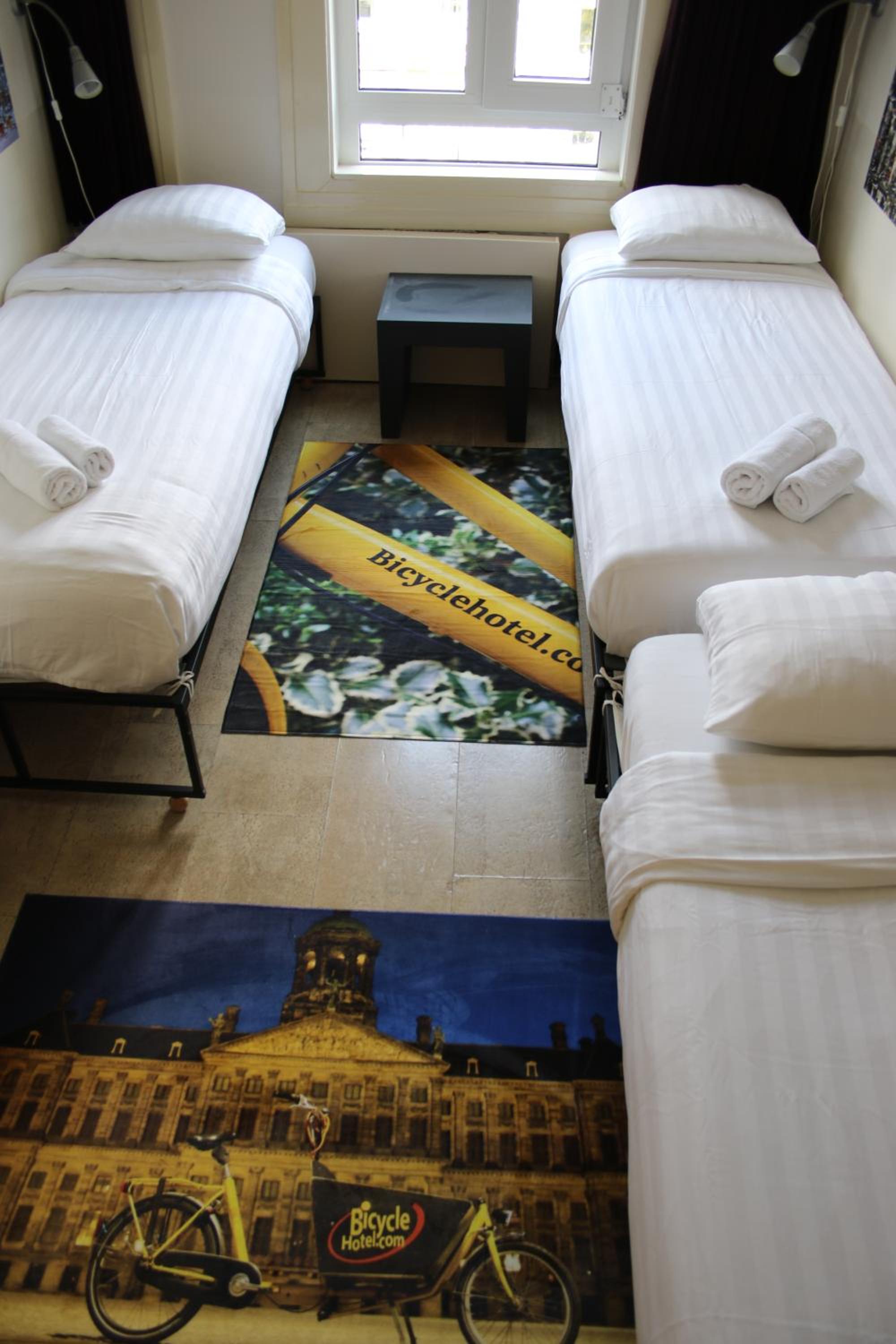 Triple Room with Shared Bathroom photo 2
