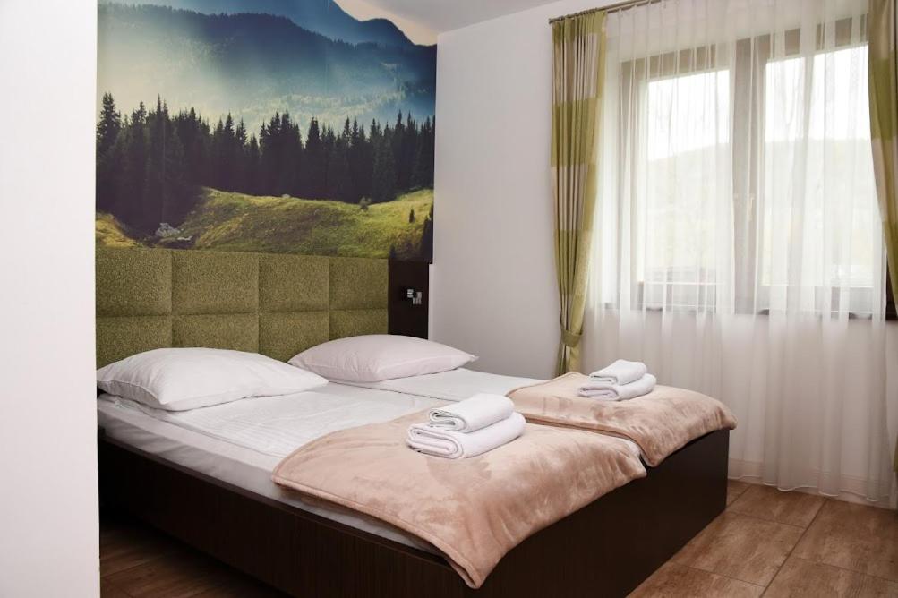 Double Room with Mountain View