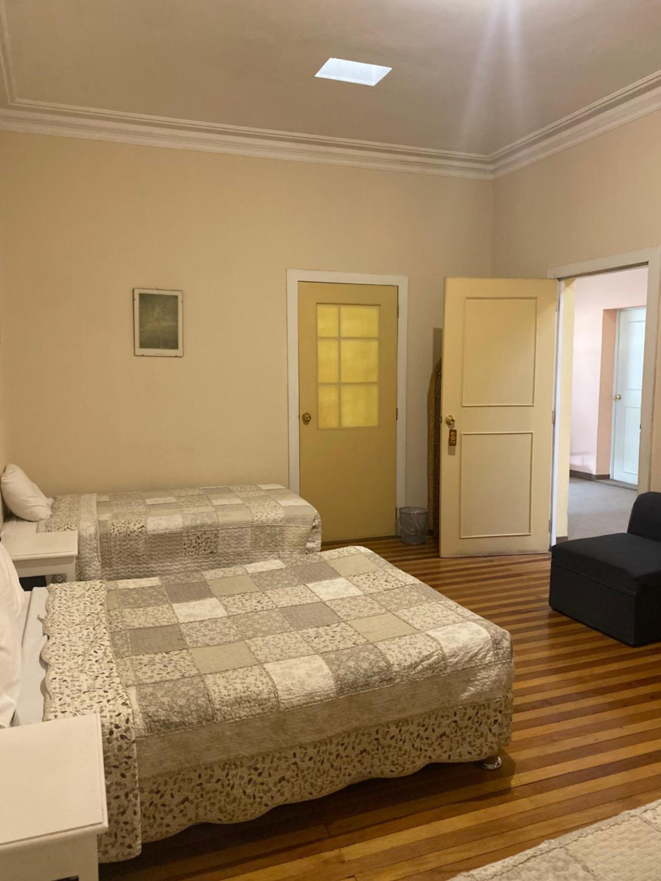 Twin Room with Shared Bathroom photo 3