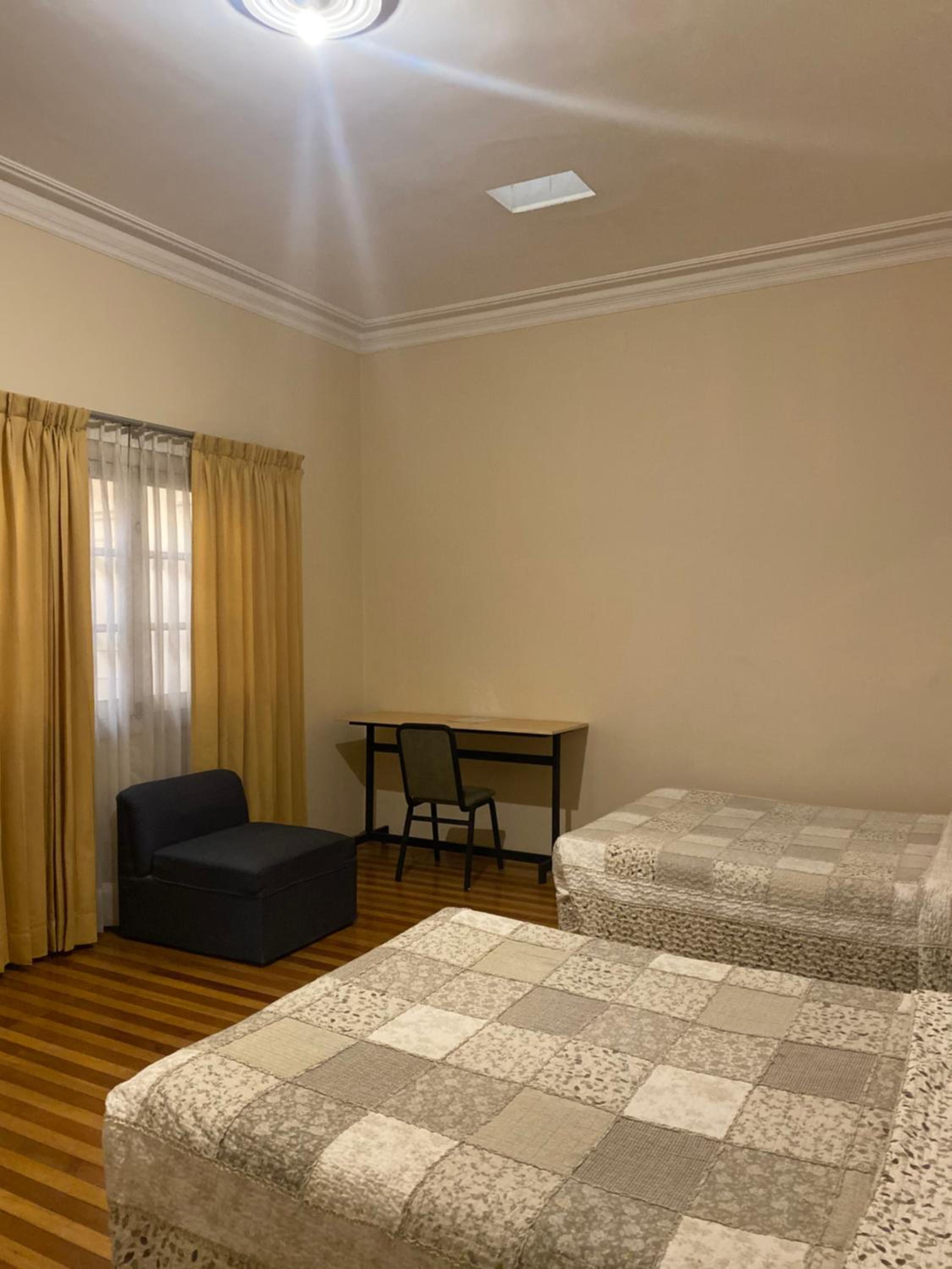 Twin Room with Shared Bathroom photo 2