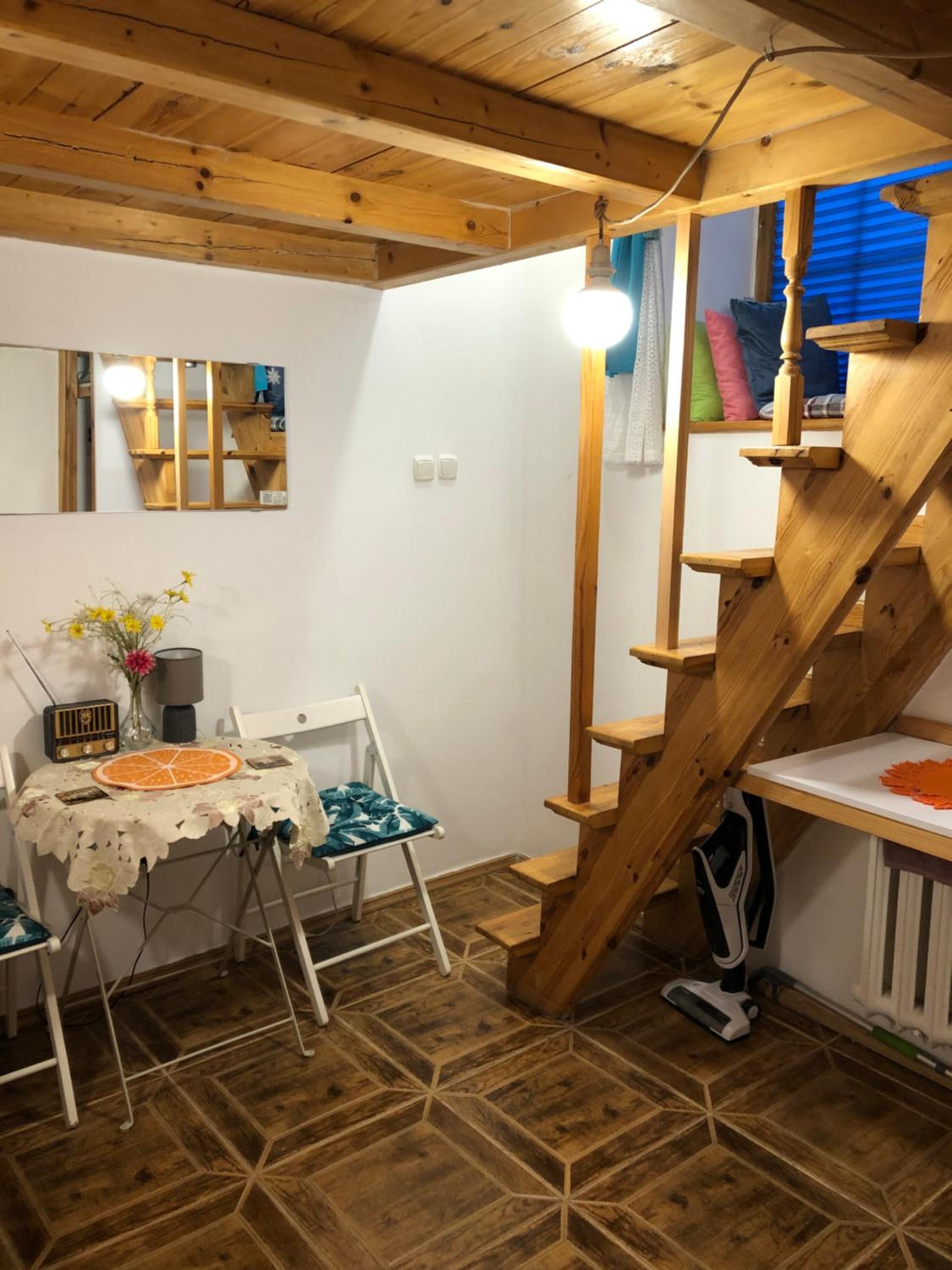 One-Bedroom Apartment - Photo 9